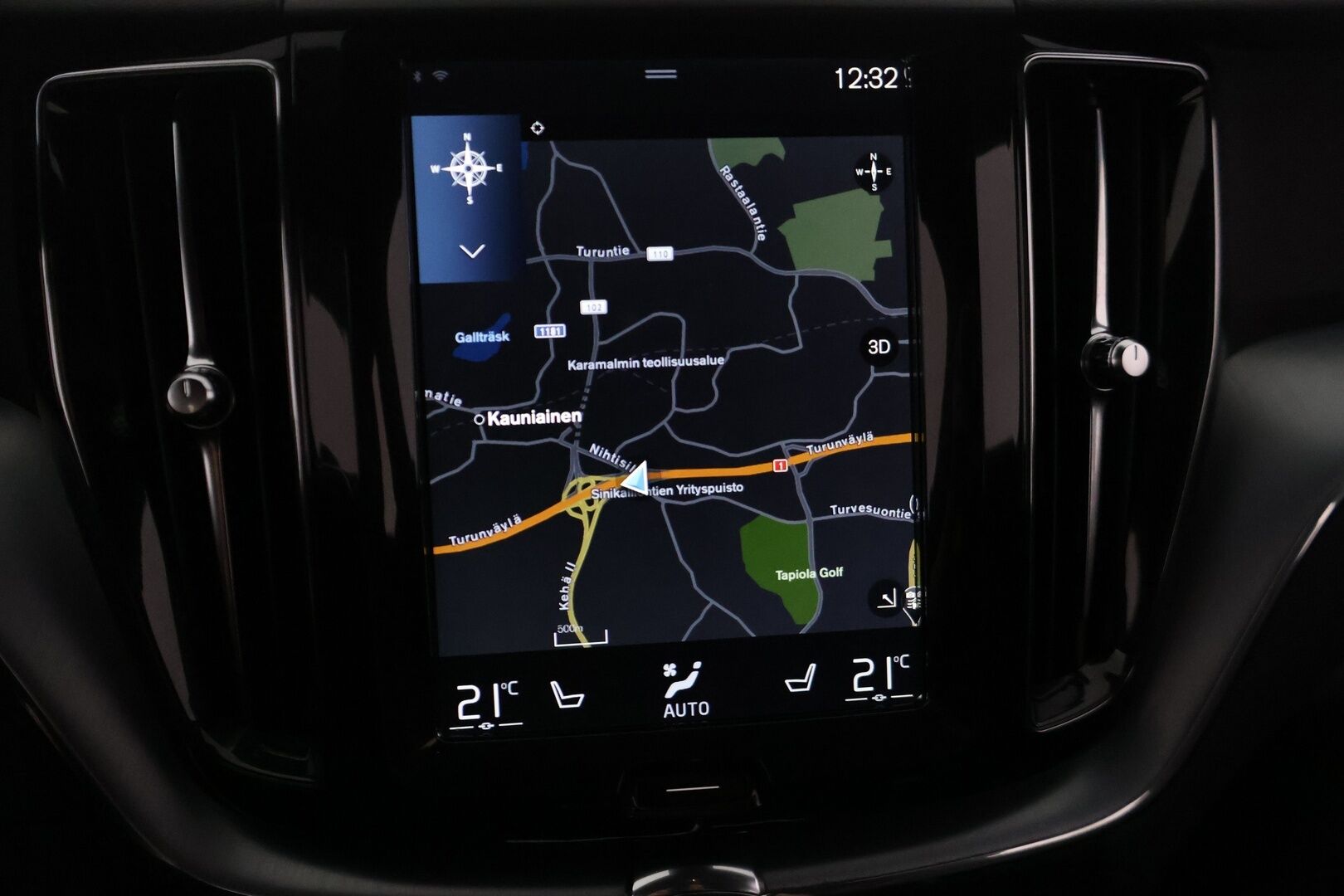 Volvo XC60 2018 D4 AWD Business aut - Ei Adblue | Pilot Assist | HUD | P-Kamera | Webasto | Koukku | Sportti nahat | LED | BLIS