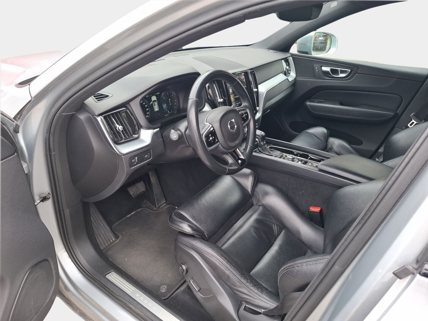 Volvo XC60 2017 D4 AWD Business aut - Ei Adblue | ACC | P-Kamera | Webasto | Sportti nahat | LED