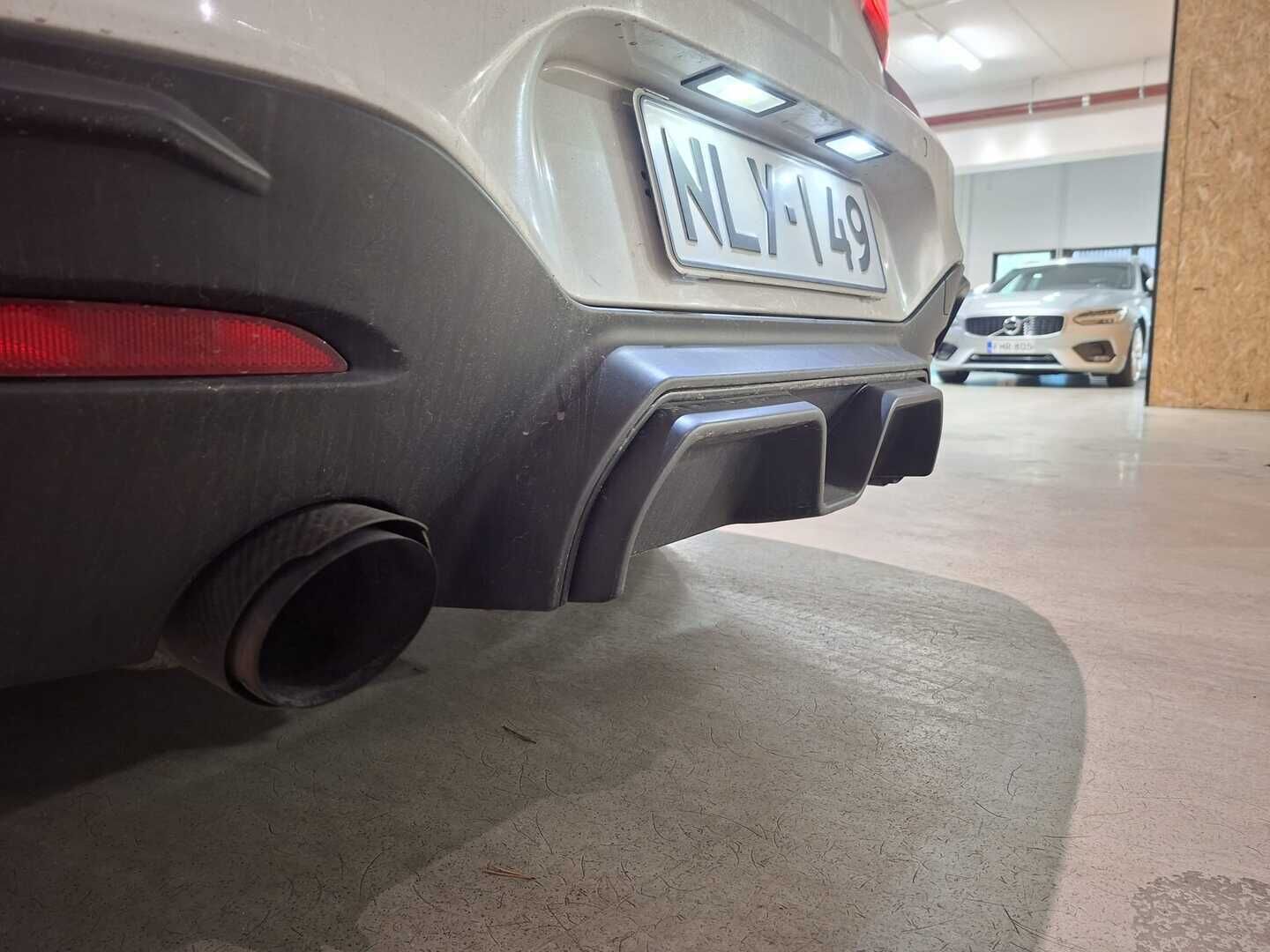 BMW 118 2016 F20 Hatchback 118i A Business M Sport - | LED | Vakkari | Lohko+Sisäp. | Putkistoa modattu | Tutkat | 2x BMW Stylet | Näyttävä |