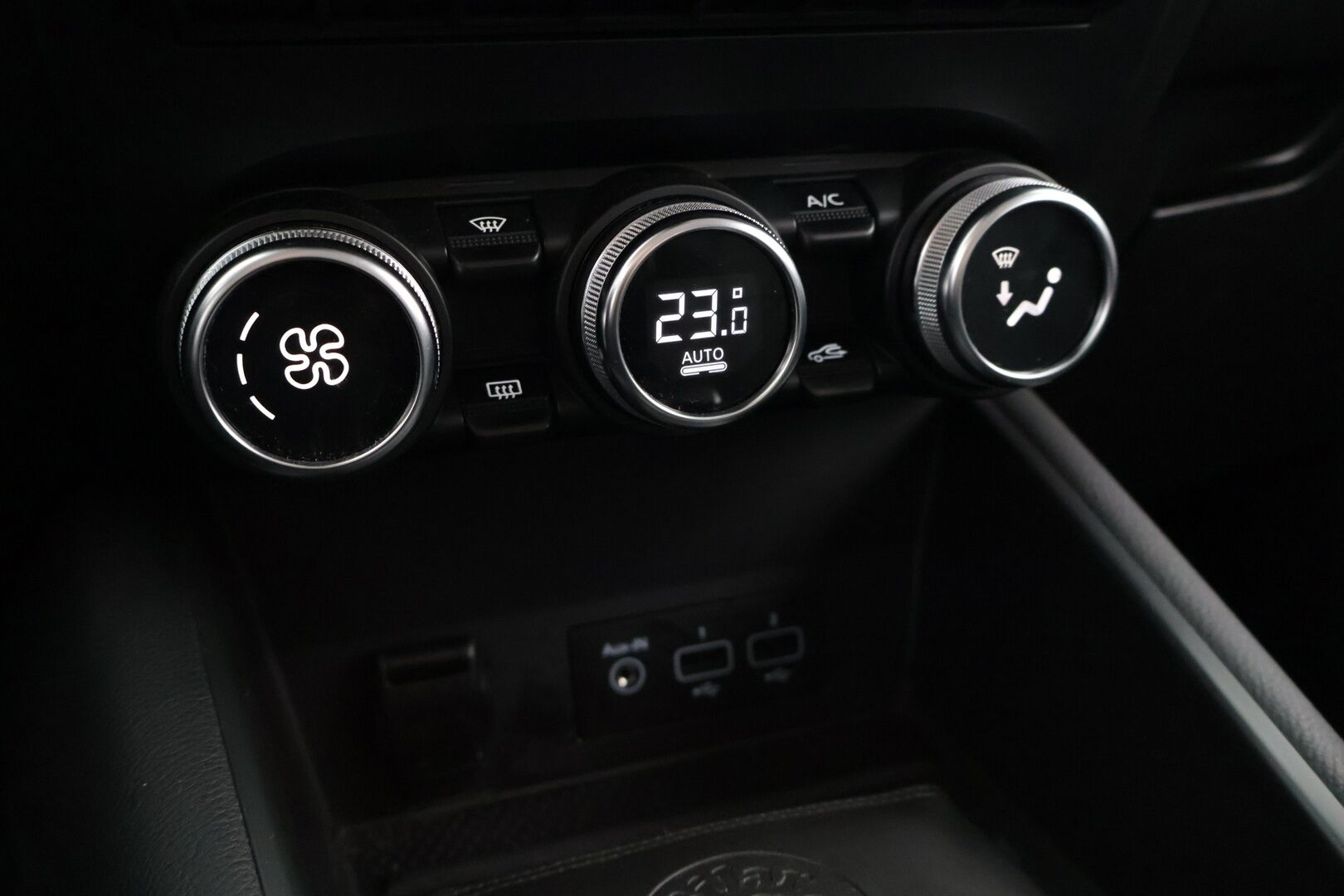 Renault Captur 2020 TCe 130 EDC7-aut Intens - Suomi-auto | Metalliväri | Huoltokirja | Digimittaristo | AppleCarPlay&AndroidAuto | Peruutuskamera | Kahdet renkaat | fAjotapavalitsin: Eco / Sport / My Sense | Pysäköintitutkat edessä ja takana |