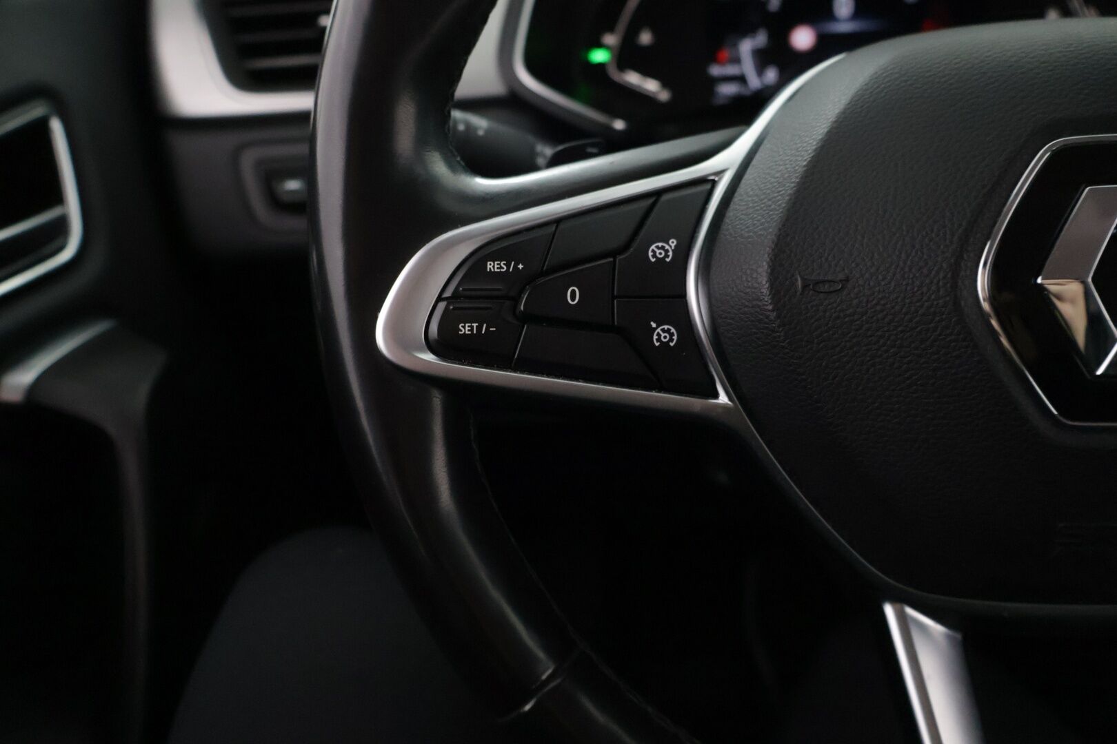 Renault Captur 2020 TCe 130 EDC7-aut Intens - Suomi-auto | Metalliväri | Huoltokirja | Digimittaristo | AppleCarPlay&AndroidAuto | Peruutuskamera | Kahdet renkaat | fAjotapavalitsin: Eco / Sport / My Sense | Pysäköintitutkat edessä ja takana |