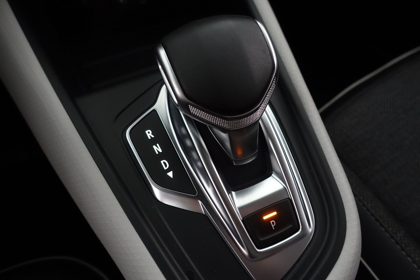 Renault Captur 2020 Renault Captur 155 Intens -  ACC | Digimittaristo | P.Kamera | Lohko+Sisäpistoke | Keyless | Navi | LED Pure Vision | Ratinlämmitin | BLIS | Puolinahat | X Renkaat & Vanteet |