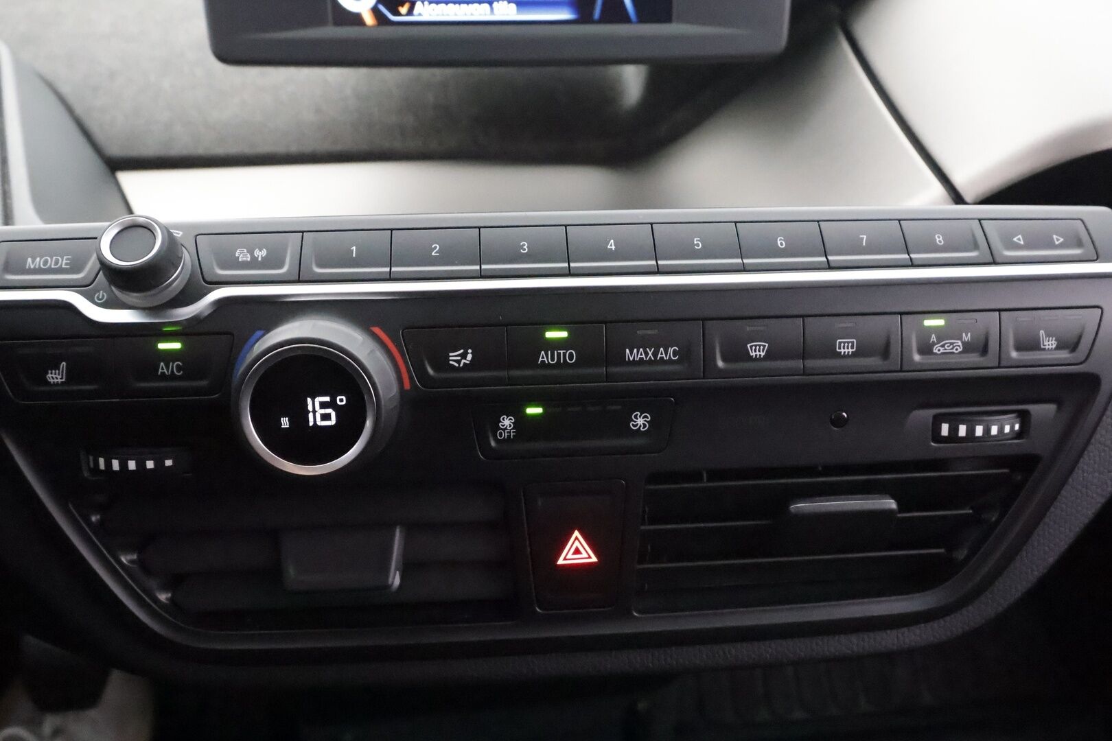 BMW i3 2015 60Ah * Digimittaristo / LED / P.Kamera / Vakkari / Navi * - Huippu sähkäri / Edullinen käyttöauto / Hyvät renkaat ja juuri katsastettu - HULLUT AVAJAISHULINAT KORKOTARJOUS 3,29 %