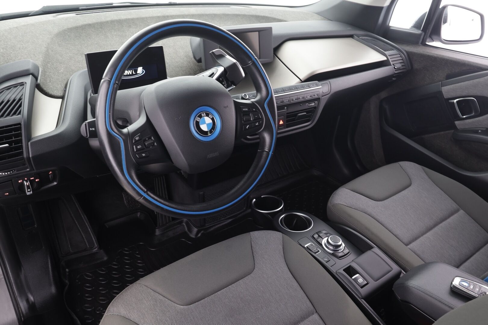 BMW i3 2015 60Ah - | Digimittaristo | LED | P.Kamera | Vakkari | Navi |