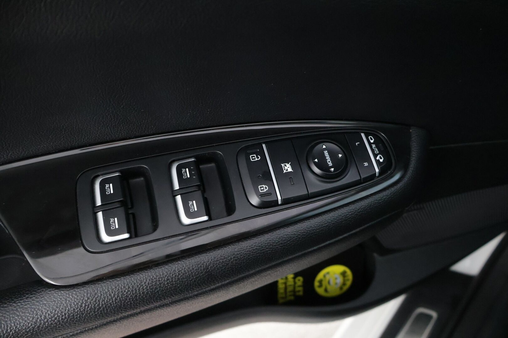 Kia Optima 2018 2,0 Business Luxury SW A/T - Adapt. Vakkari | Ilmastoidut penkit | BLIS | Ratinlämmitin | Vetokoukku | 2x renkaat&alumiinivanteet