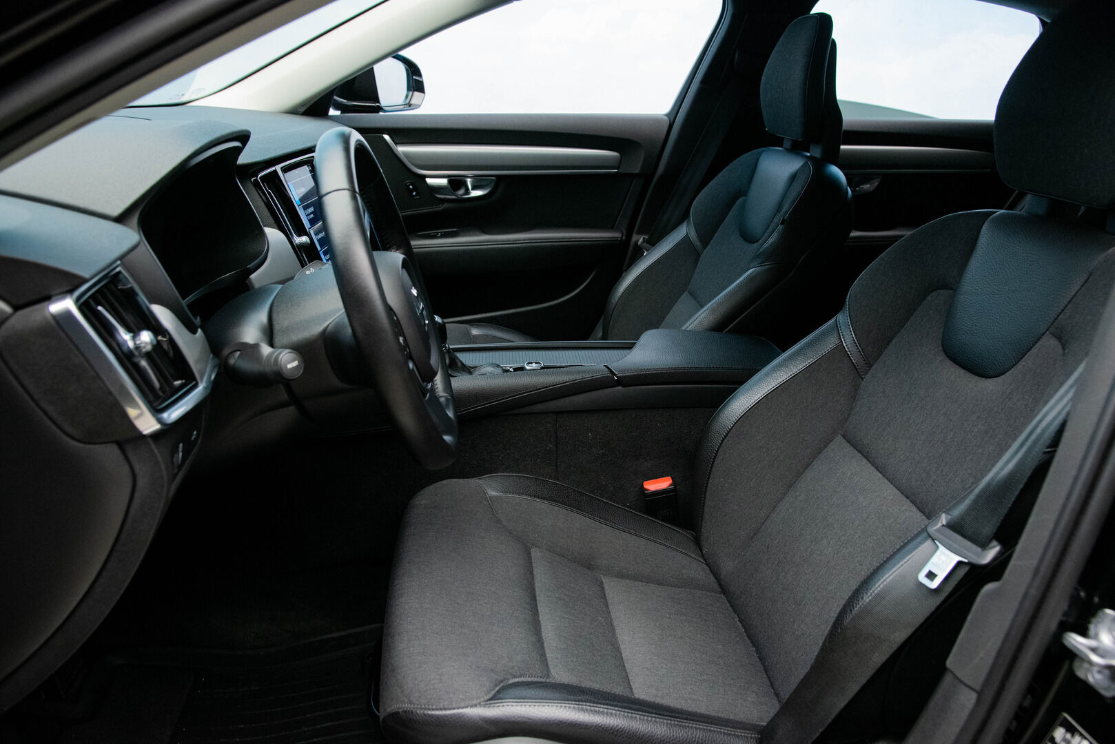 Volvo S90 2016 D4 Business aut / Adapt. Vak. / Pilot Assist  / Keyless / Koukku / Webasto / Tulossa myyntiin! / - Todella siisti! / Tulossa myyntiin! / Jakopää tehty