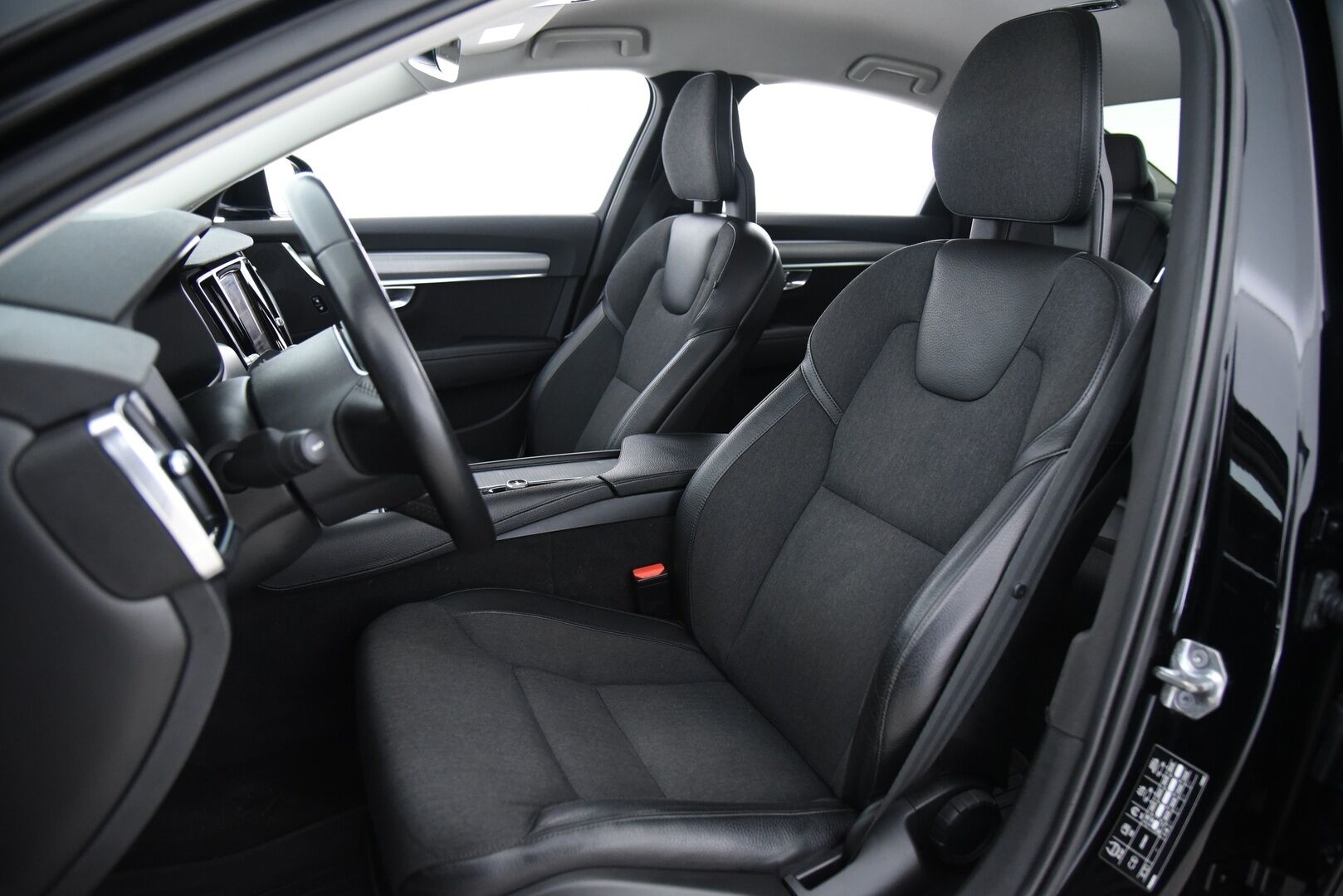 Volvo S90 2016 D4 Business aut / Adapt. Vak. / Pilot Assist  / Keyless / Koukku / Webasto / Tulossa myyntiin! / - Todella siisti! / Tulossa myyntiin! / Jakopää tehty