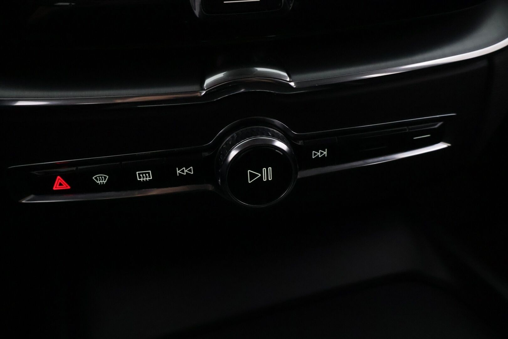 Volvo XC60 2018 T5 AWD Business aut - Juuri katsastettu! | Webasto | P.kamera | Adapt.vakkari | Puolnahat | Rehti bensiini ilman hybridiä!