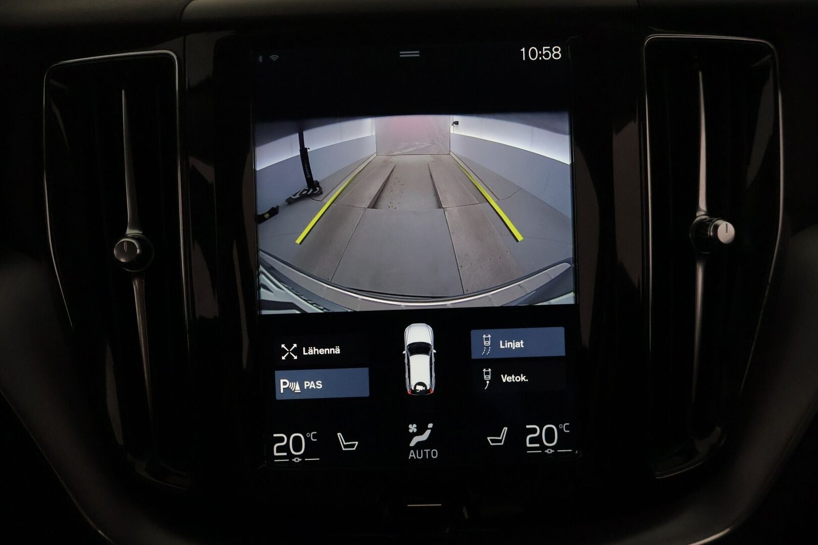 Volvo XC60 2018 T5 AWD Business aut - Juuri katsastettu! | Webasto | P.kamera | Adapt.vakkari | Puolnahat | Rehti bensiini ilman hybridiä!