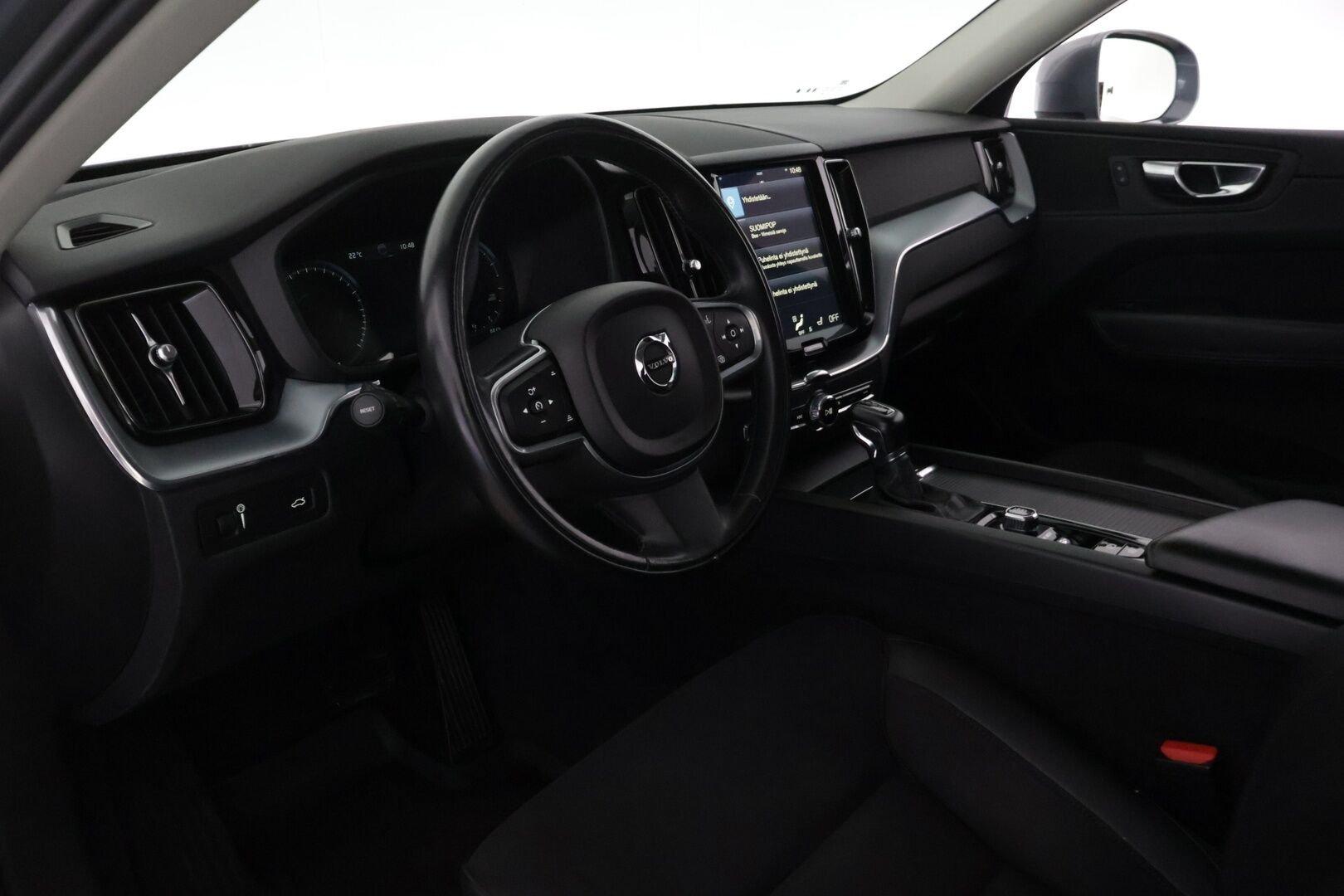 Volvo XC60 2018 T5 AWD Business aut - Juuri katsastettu! | Webasto | P.kamera | Adapt.vakkari | Puolnahat | Rehti bensiini ilman hybridiä!