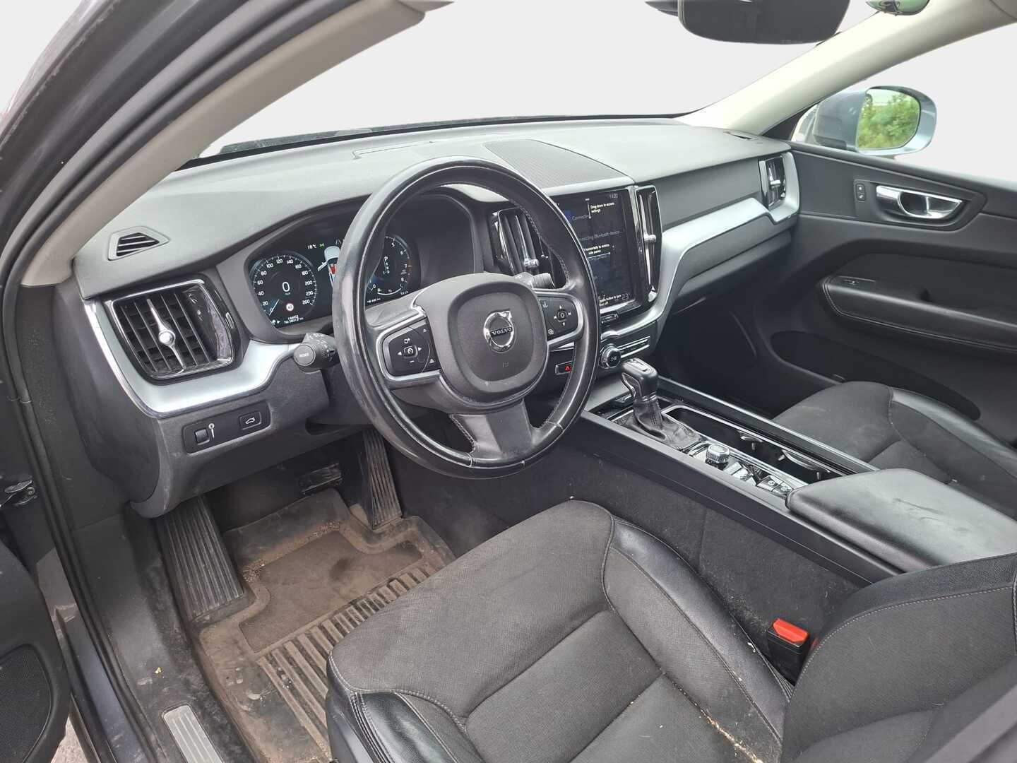 Volvo XC60 2018 T5 AWD Business aut - Juuri tullut! | Webasto | P.kamera | Adapt.vakkari | Puolnahat | Rehti bensiini ilman hybridiä!