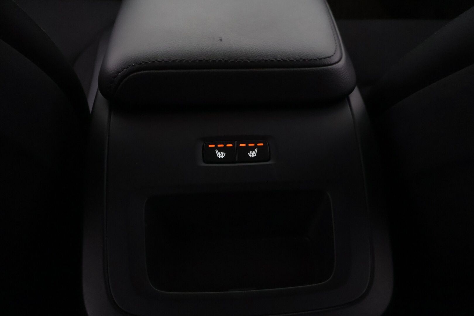 Volvo XC60 2018 T5 AWD Business aut - Juuri katsastettu! | Webasto | P.kamera | Adapt.vakkari | Puolnahat | Rehti bensiini ilman hybridiä!