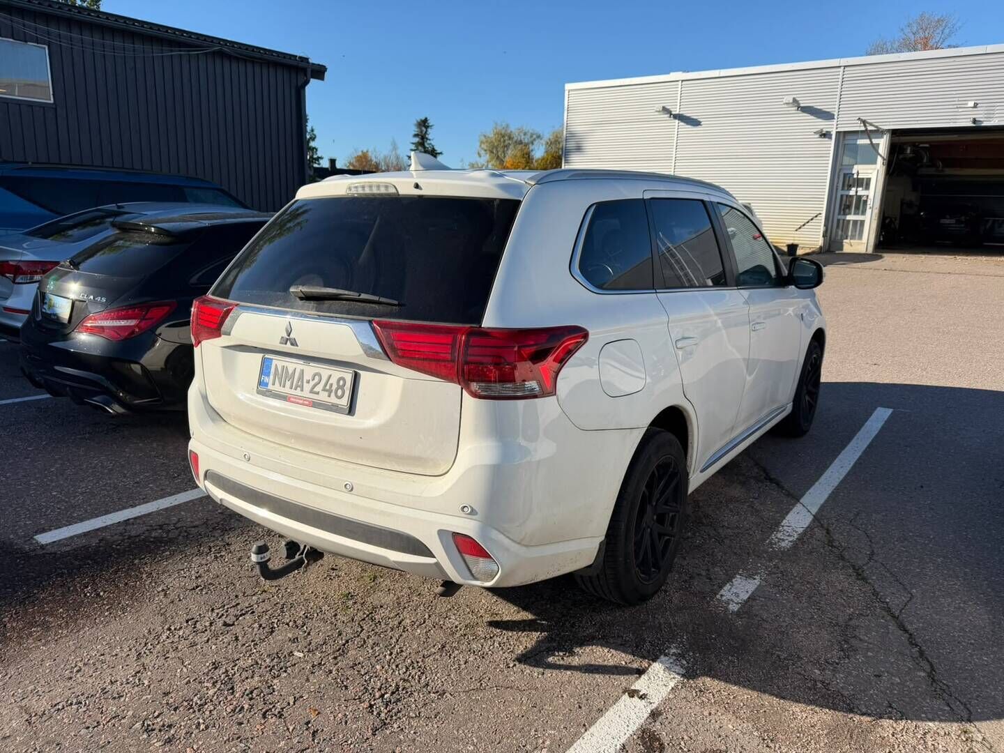 Mitsubishi Outlander 2016 Mitsubishi Outlander Farmari (AC) 4ov 1998cm3 - | Koukku! | Hifi! | 2x Renkaat! | Vakkari! | Lohko! | Siisti! |