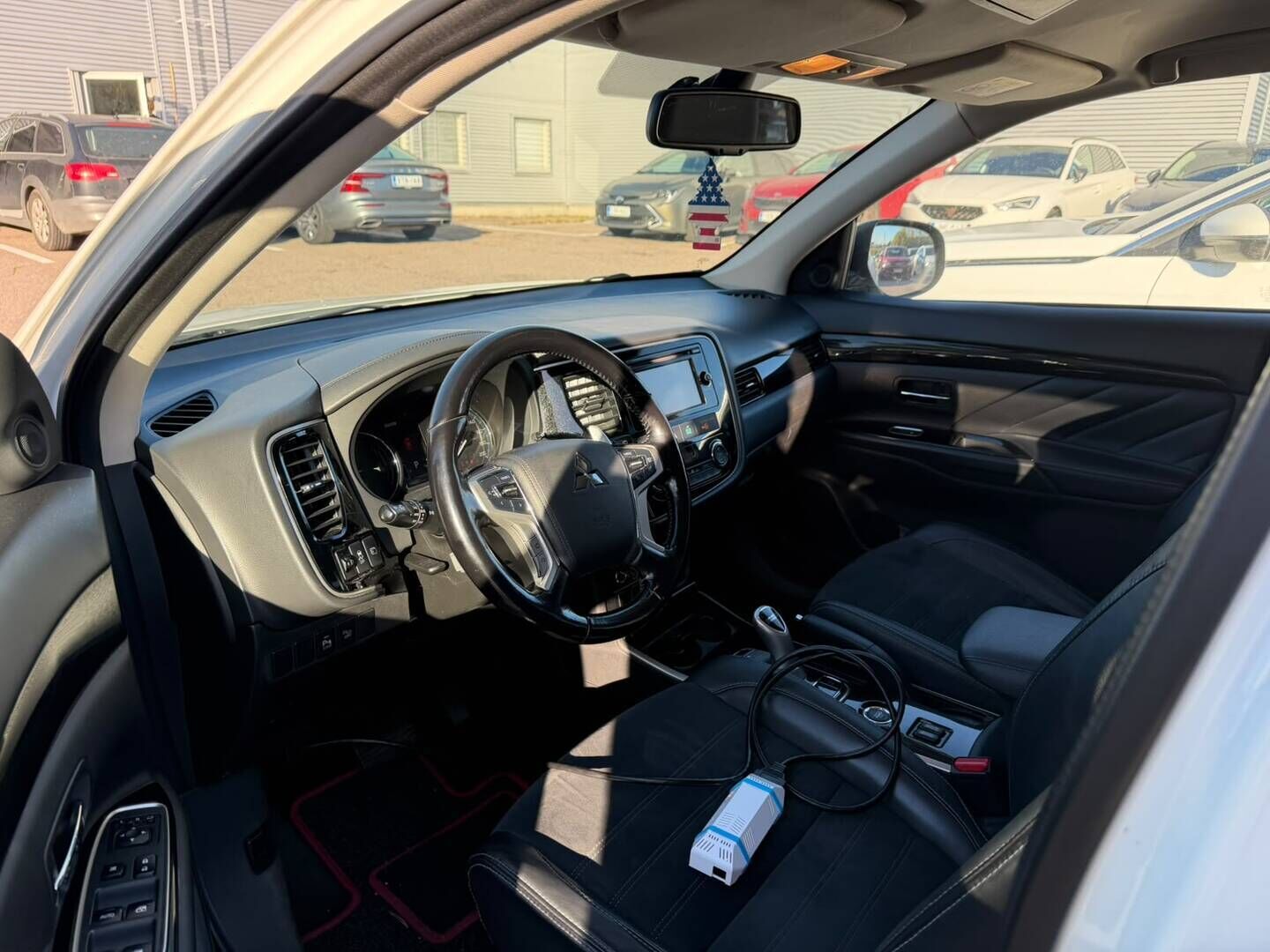 Mitsubishi Outlander 2016 Mitsubishi Outlander Farmari (AC) 4ov 1998cm3 - | Koukku! | Hifi! | 2x Renkaat! | Vakkari! | Lohko! | Siisti! |