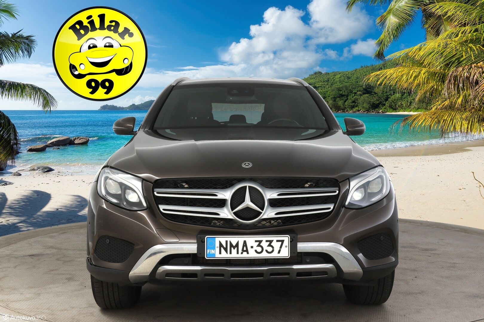 Mercedes-Benz GLC 2018 GLC 350 E 4MATIC * Burmester / P-kamera / Tutkat edessä ja takana / Navi / Sähköpenkit * - * Kahdet renkaat ja vanteet / Alle taittuva vetokoukku *