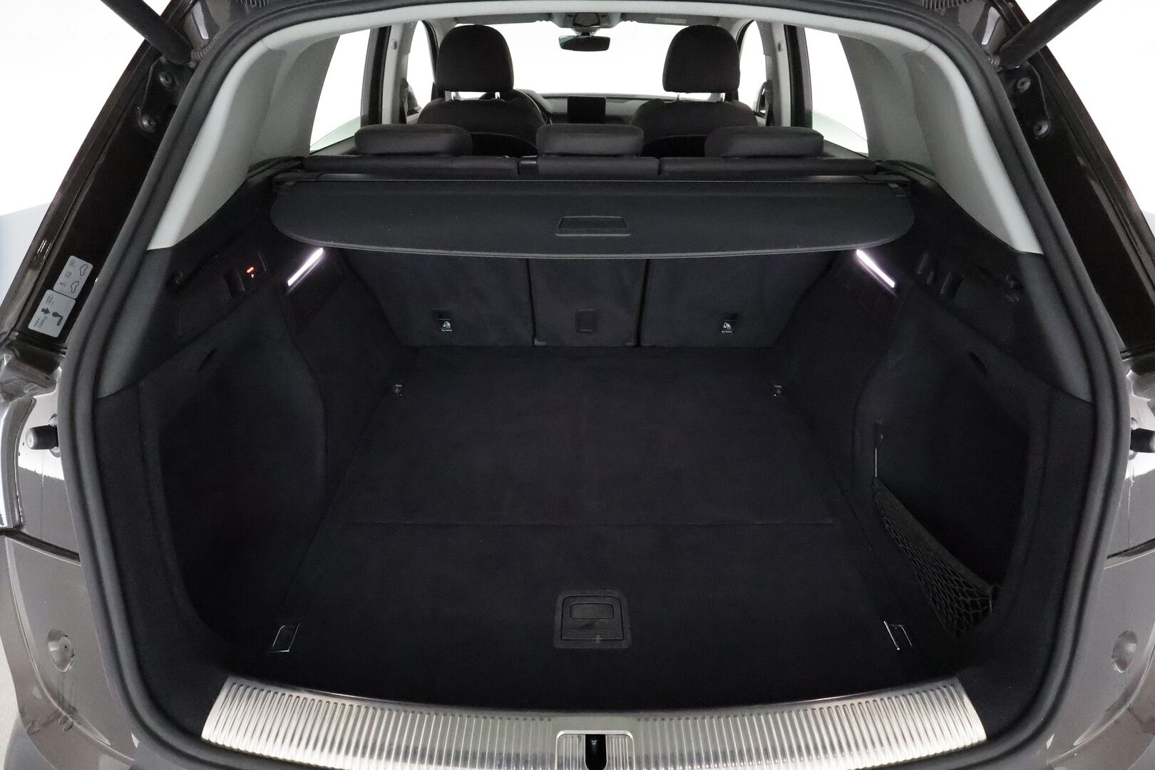 Audi Q5 2020 Business Sport Special Edition 35 TDI 120 kW quattro S tronic **Adapt.vakkari / Matrix LED / Koukku / Sporttipenkit** - Suomi-auto / Kahdet renkaat aluvanteilla / Webasto