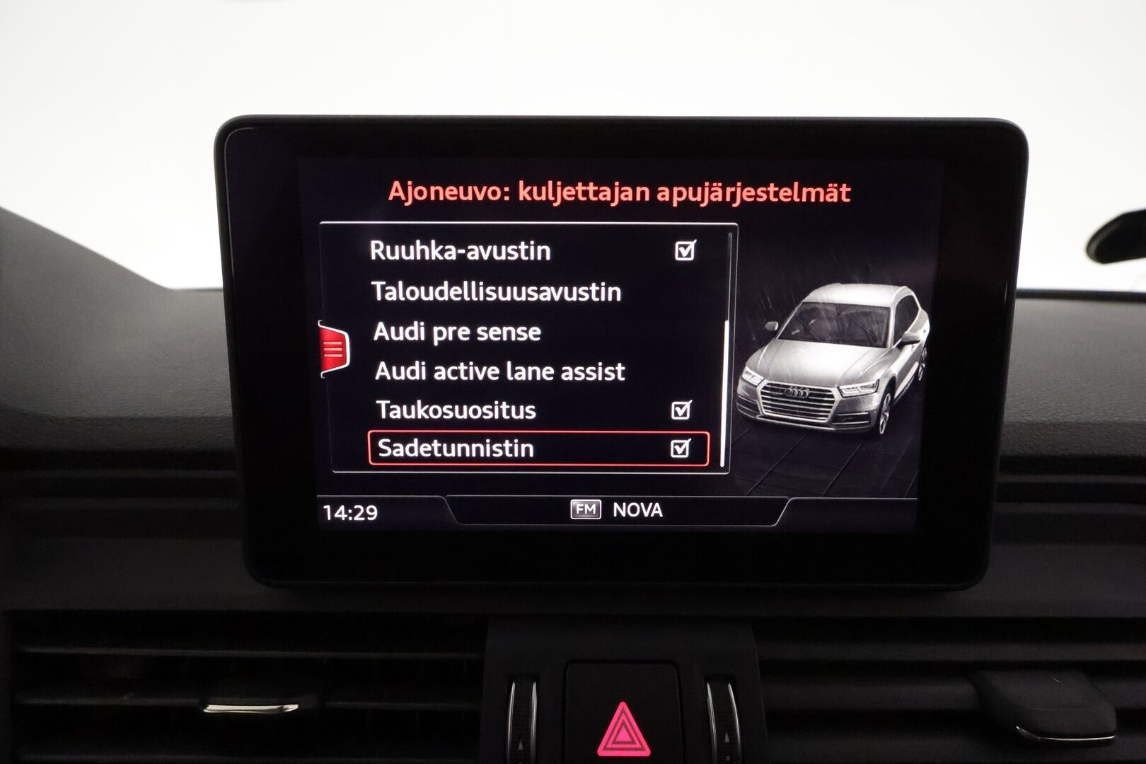 Audi Q5 2020 Business Sport Special Edition 35 TDI 120 kW quattro S tronic **Adapt.vakkari / Matrix LED / Koukku / Sporttipenkit** - Suomi-auto / Kahdet renkaat aluvanteilla / Webasto