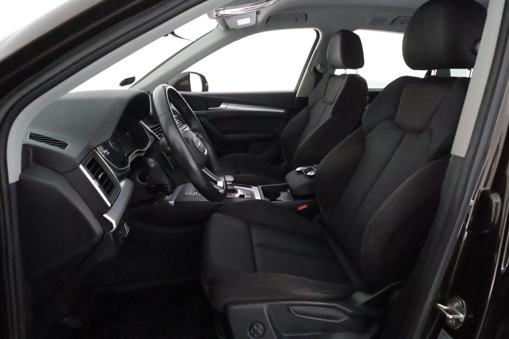 Audi Q5 2020 Business Sport Special Edition 35 TDI 120 kW quattro S tronic **Adapt.vakkari / Matrix LED / Koukku / Sporttipenkit** - Suomi-auto / Kahdet renkaat aluvanteilla / Webasto