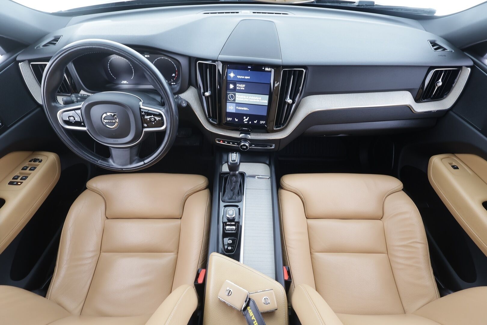 Volvo XC60 2018 T5 AWD Inscription aut - | Pilot assist | Webasto | High performance audio | LED | Muistipenkki | Keyless | Sporttinahat | Kahdet Renkaat |