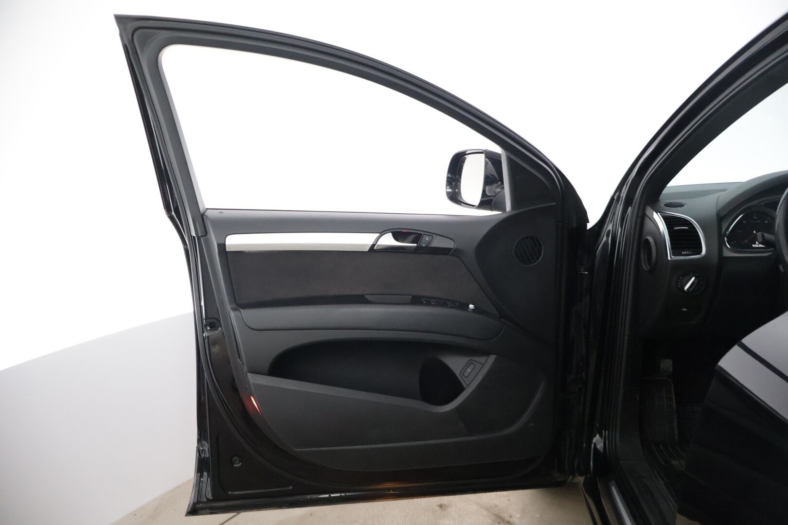 Audi Q7 2011 AUDI Q7 Farmari (AC) 4ov 2967cm3 A - YritysOutlet - Myydään vain yrityksille