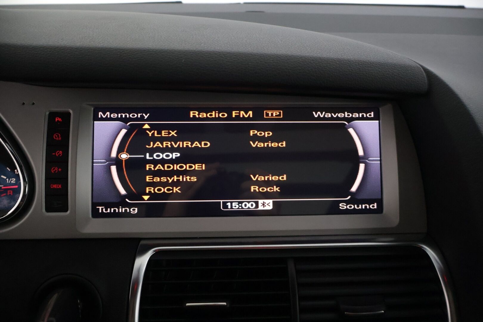 Audi Q7 2011 AUDI Q7 Farmari (AC) 4ov 2967cm3 A - YritysOutlet - Myydään vain yrityksille