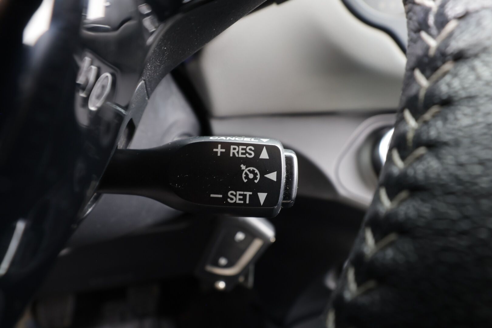 Toyota Yaris 2019 1,5 Dual VVT-i Active 5ov * Vakkari / P.Kamera / Kaistavahti / Bluetooth * - Kahdet renkaat aluvanteilla / Merkkihuollettu - HULLUT AVAJAISHULINAT KORKOTARJOUS 3,29 %