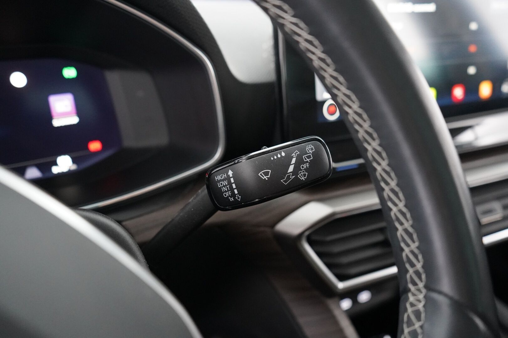 Seat Leon Sportstourer 2021 1,5 eTSI 150 Hybrid Xcellence DSG *ACC / Kamera / Puolinahat / Navi / Digimittaristo / Ratinlämmitin* - Suomi-auto / 2x vanteet - HULLUT AVAJAISHULINAT KORKOTARJOUS 3,29 %