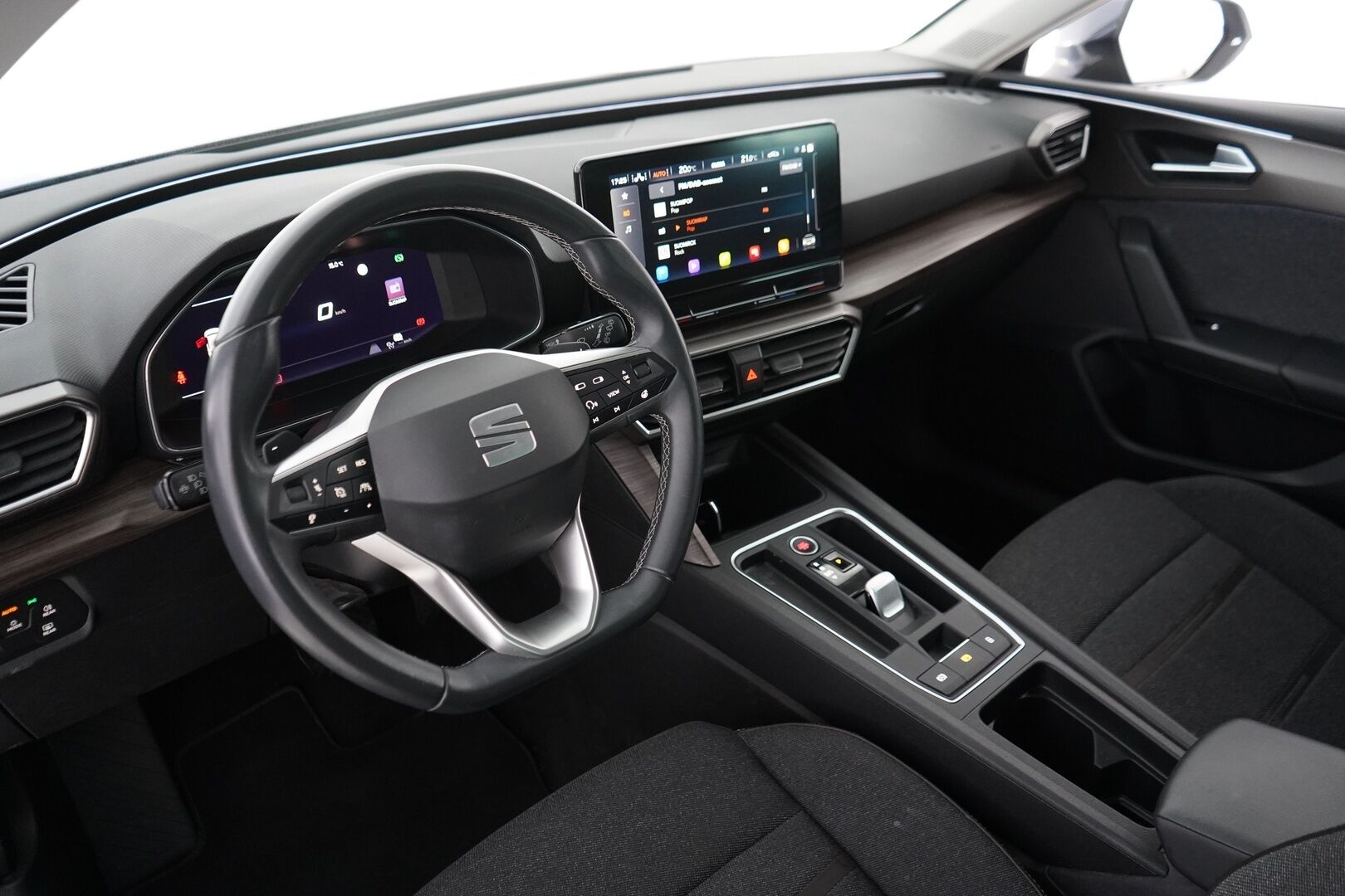 Seat Leon Sportstourer 2021 1,5 eTSI 150 Hybrid Xcellence DSG *ACC / Kamera / Puolinahat / Navi / Digimittaristo / Ratinlämmitin* - Suomi-auto / 2x vanteet - HULLUT AVAJAISHULINAT KORKOTARJOUS 3,29 %