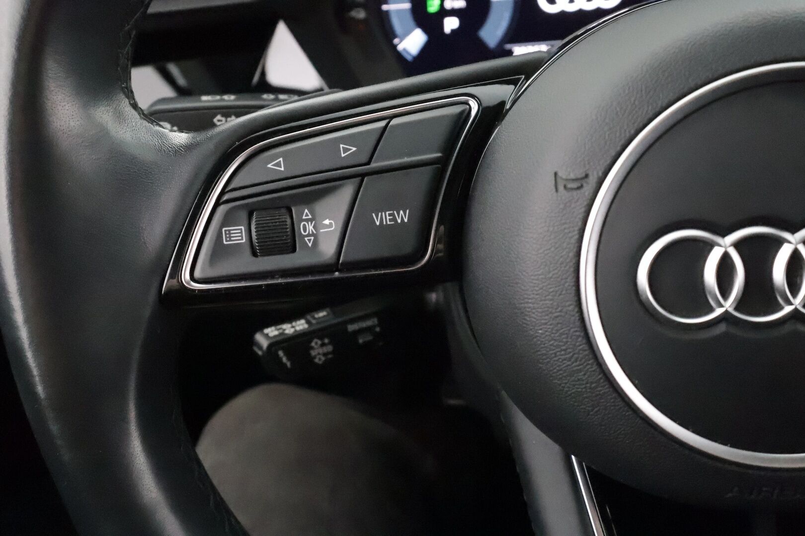 Audi A3 2021 Sportback 1,4 TFSI e-tron S tronic * ACC / LED / P.tutkat / Sportpenkit / Kaistavahti * - Suomi-auto / 2x Latauskaapelit / Kahdet renkaat aluvanteilla