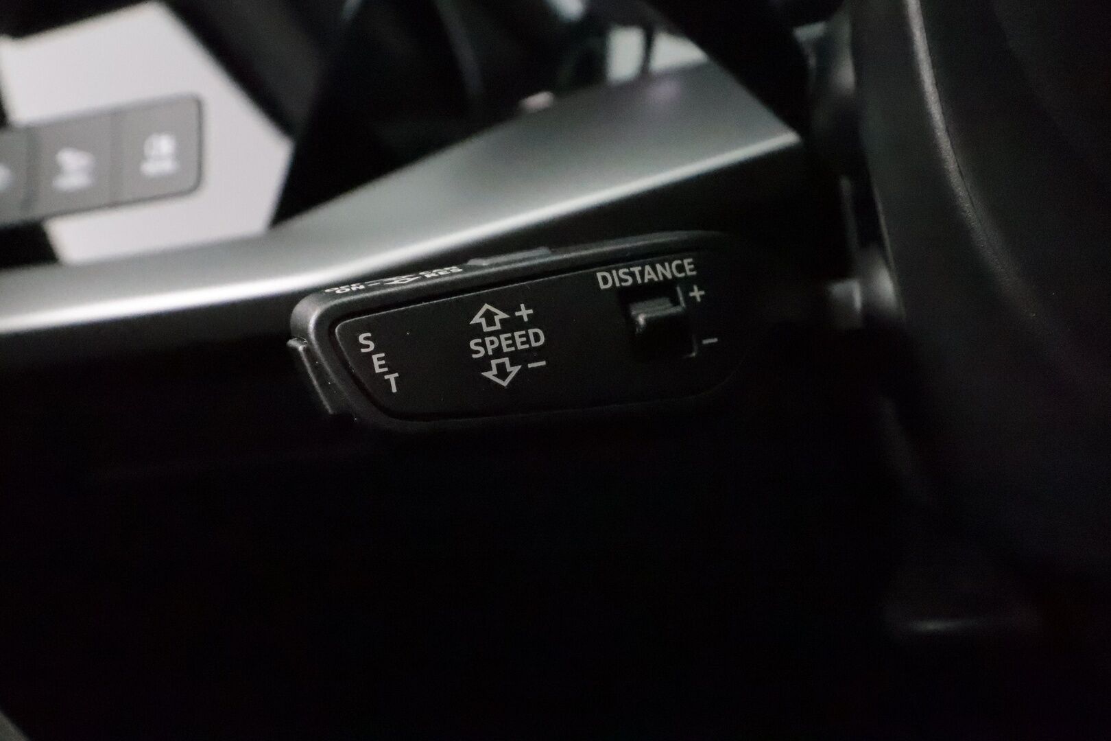 Audi A3 2021 Sportback 1,4 TFSI e-tron S tronic * ACC / LED / P.tutkat / Sportpenkit / Kaistavahti * - Suomi-auto / 2x Latauskaapelit / Kahdet renkaat aluvanteilla