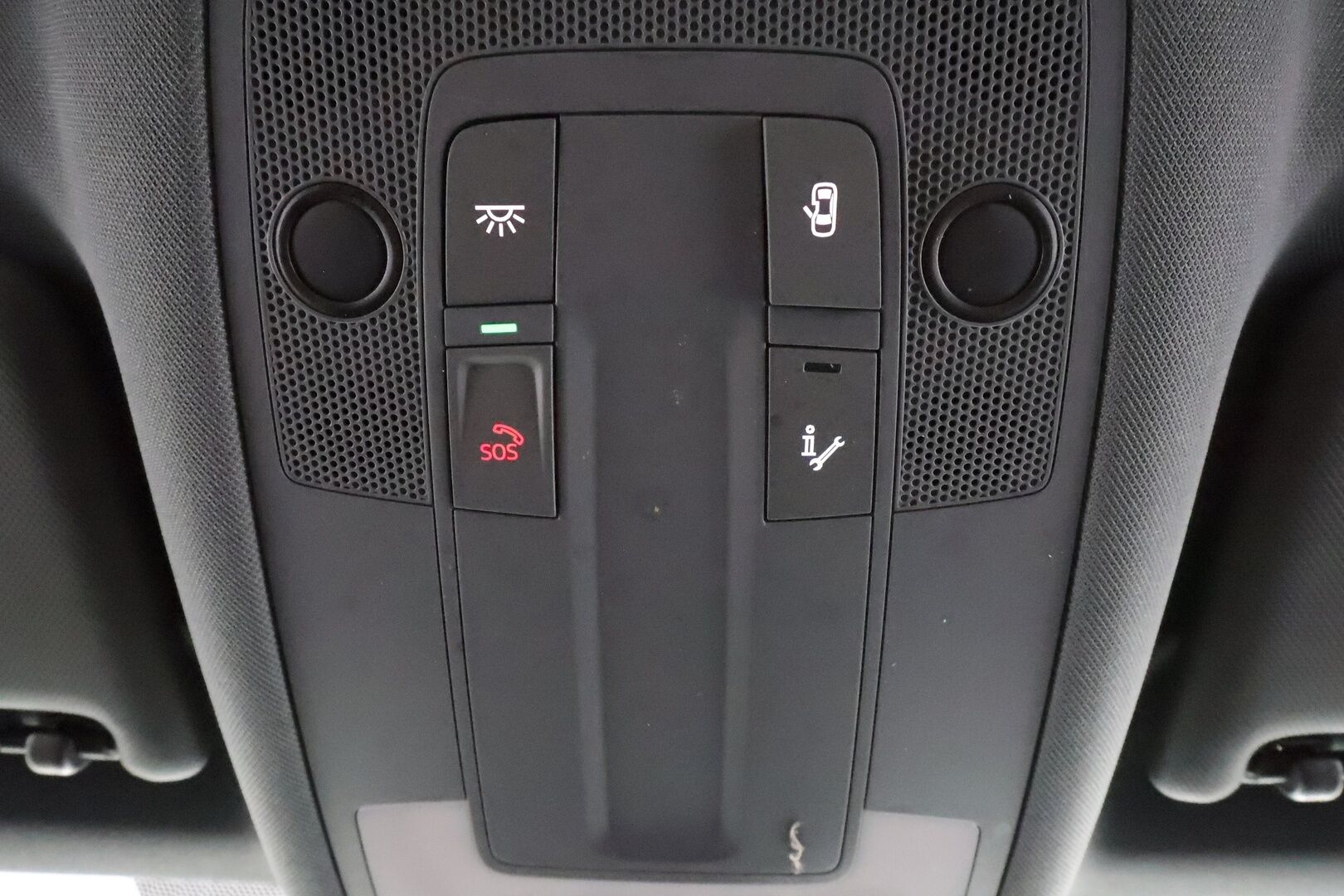 Audi A3 2021 Sportback 1,4 TFSI e-tron S tronic * ACC / LED / P.tutkat / Sportpenkit / Kaistavahti * - Suomi-auto / 2x Latauskaapelit / Kahdet renkaat aluvanteilla