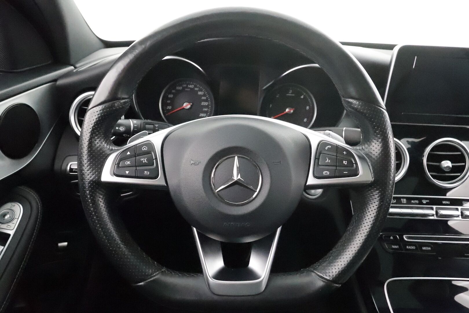 Mercedes-Benz C 2016 220 d 4Matic T A Premium Business * Panorama / HUD / Ilma-alusta / Koukku / ILS-LED / Sportnahat / P.kamera / Keyless * - Kahdet renkaat - HULLUT JOULUT KORKOTARJOUS 2,49% 