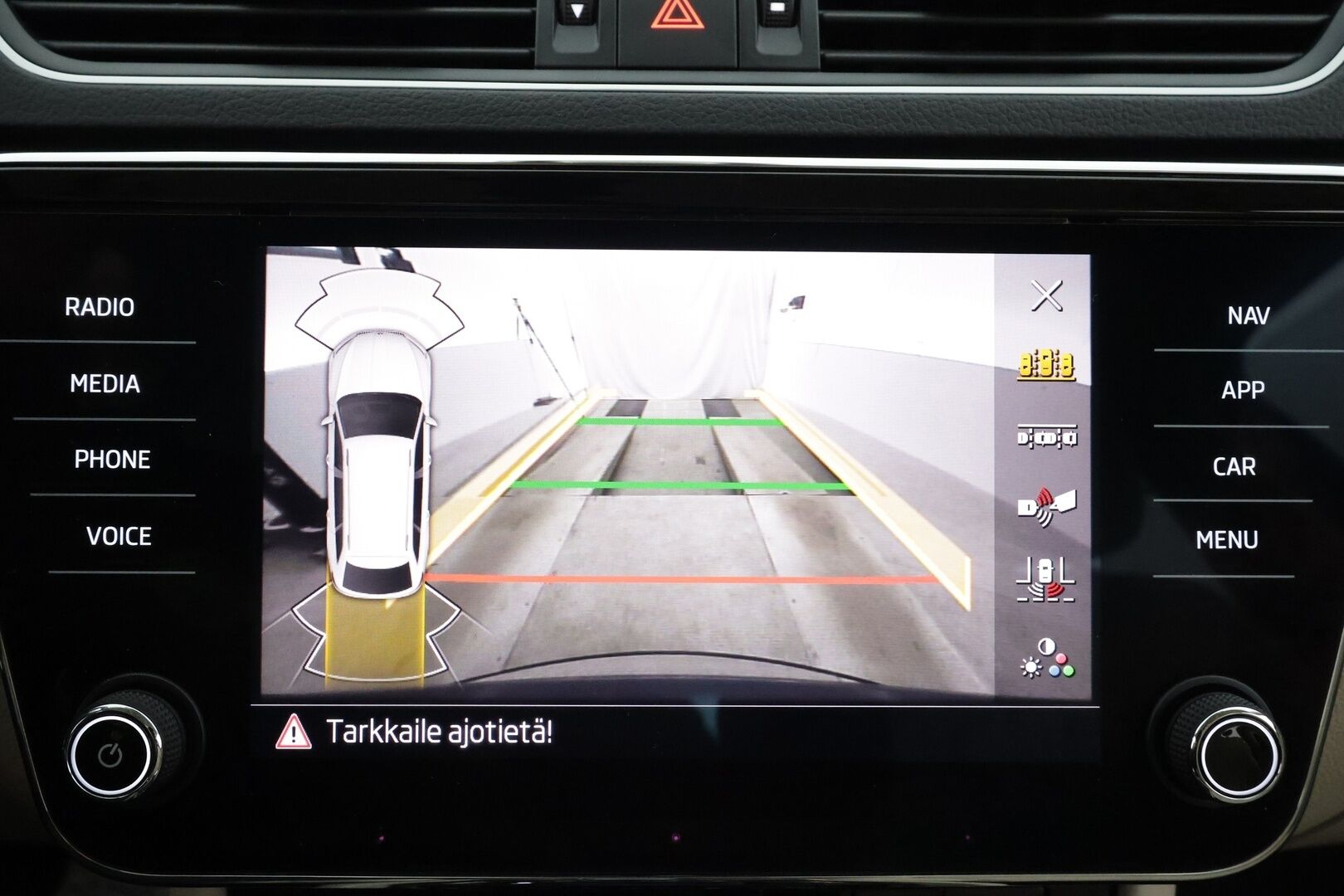 Skoda Superb 2021 Combi 1,4 TSI PHEV Style iV DSG Autom. * Adapt.Vakkari / Canton / Vetokoukku / Crystal Light / Peruutuskamera / Muistipenkit - 1.Om Suomi-auto / Merkkihuollettu / Kahdet Renkaat - HULLUT AVAJAISHULINAT KORKOTARJOUS 3,29 %