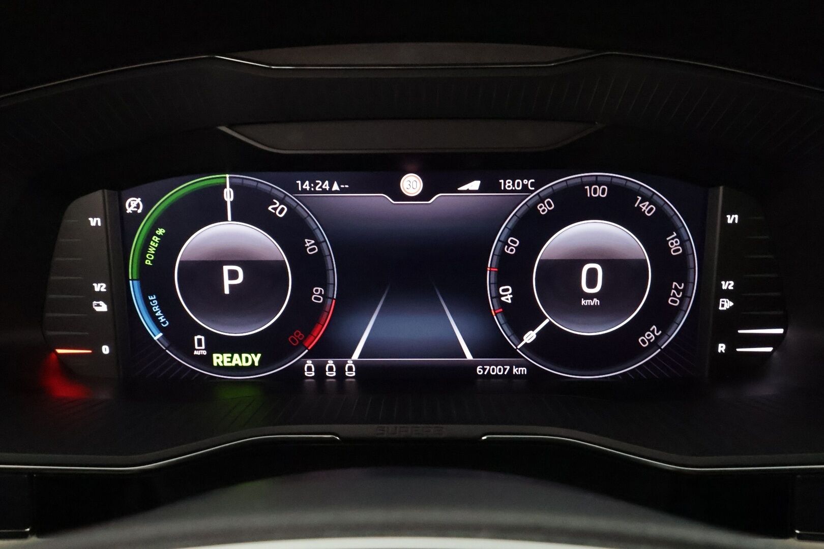 Skoda Superb 2021 Combi 1,4 TSI PHEV Style iV DSG Autom. * Adapt.Vakkari / Canton / Vetokoukku / Crystal Light / Peruutuskamera / Muistipenkit - 1.Om Suomi-auto / Merkkihuollettu / Kahdet Renkaat - HULLUT AVAJAISHULINAT KORKOTARJOUS 3,29 %