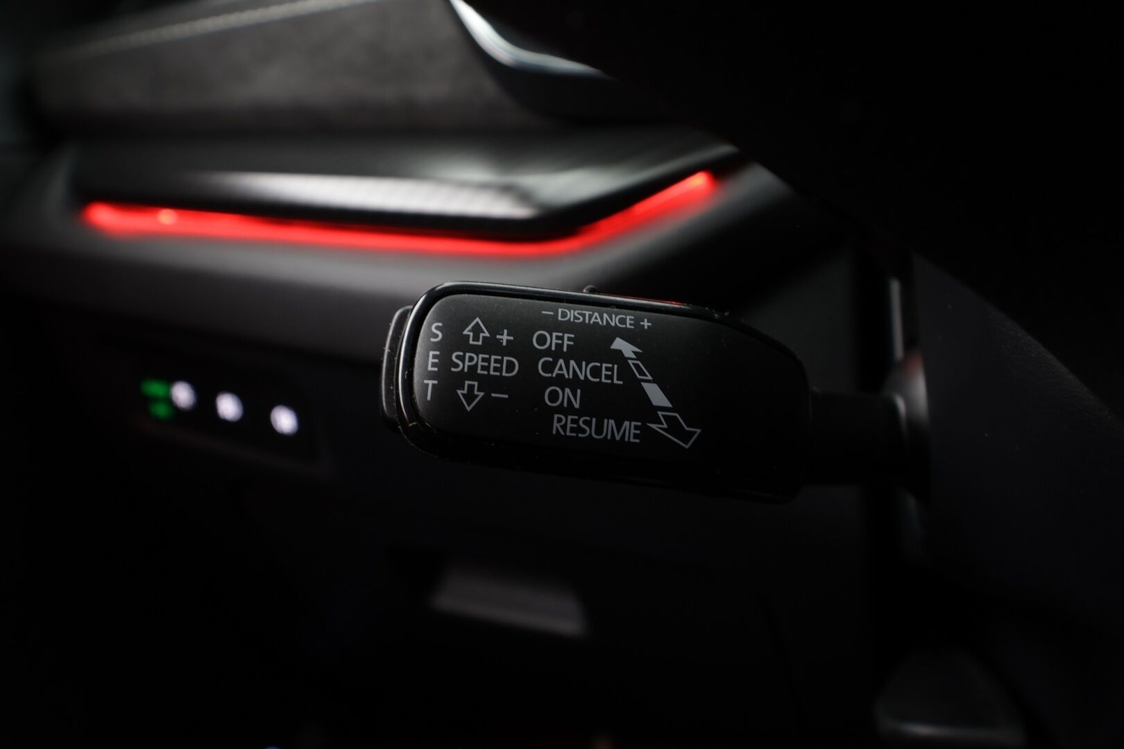 Skoda Octavia 2021 Combi 1,4 TSI PHEV RS iV DSG * ACC / Matrix-LED / P.kamera / Hierovat Sporttipenkit Muistilla / Navi / Kaistavahti * - Suomi-auto / 2x Latauskaapelit / Kahdet renkaat / Merkkihuollettu!