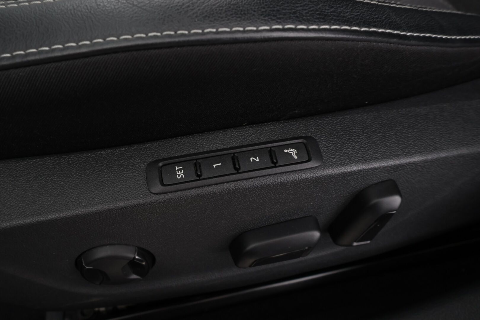 Skoda Octavia 2021 Combi 1,4 TSI PHEV RS iV DSG * ACC / Matrix-LED / P.kamera / Hierovat Sporttipenkit Muistilla / Navi / Kaistavahti * - Suomi-auto / 2x Latauskaapelit / Kahdet renkaat / Merkkihuollettu!