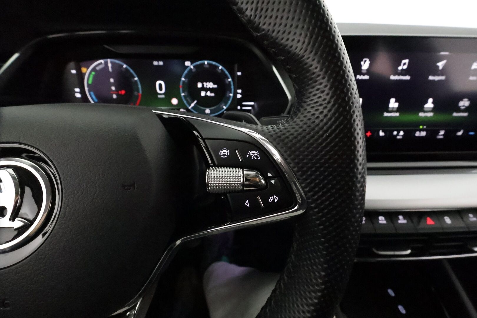 Skoda Octavia 2021 Combi 1,4 TSI PHEV Style iV DSG Autom. * Webasto / Adapt.Vakkari / Matrix LED / Peruutuskamera / Muistipenkki / KeyLess / Kaistavahti - Suomi-auto / 2x Latauskaapelit / Kahdet Renkaat / Huippusiisti!