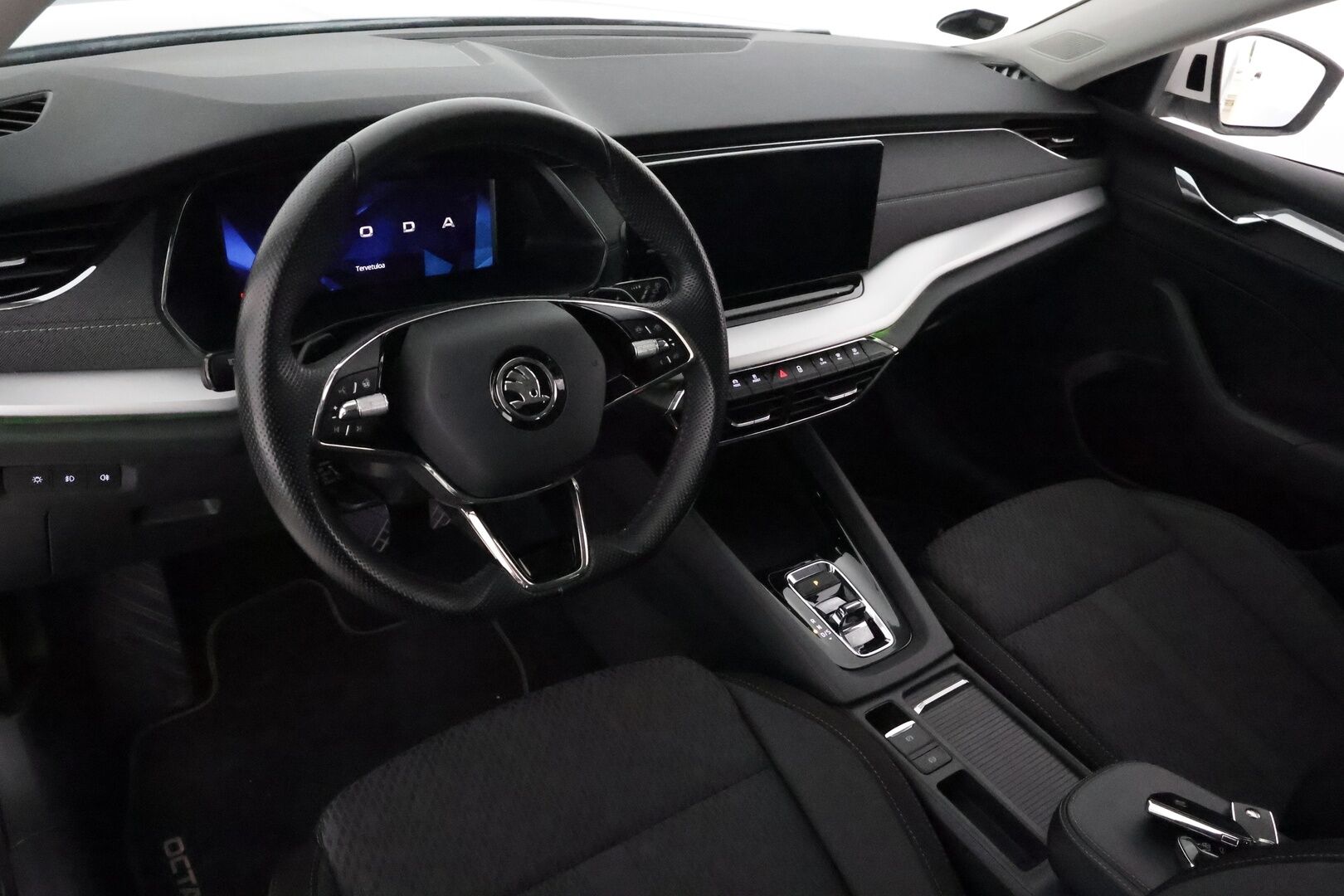 Skoda Octavia 2021 Combi 1,4 TSI PHEV Style iV DSG Autom. * Webasto / Adapt.Vakkari / Matrix LED / Peruutuskamera / Muistipenkki / KeyLess / Kaistavahti - Suomi-auto / 2x Latauskaapelit / Kahdet Renkaat / Huippusiisti!