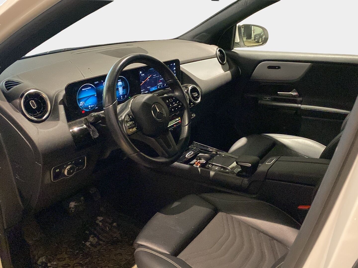 Mercedes-Benz GLA 2021 200 d 4MATIC A Business *Koukku / Lohkolämmitin / Vakkari / Widescreen / Peruutuskamera / Sähköluukku / Puolinahat* - Suomi-auto / Hyvät varusteet / Kahdet renkaat ja vanteet