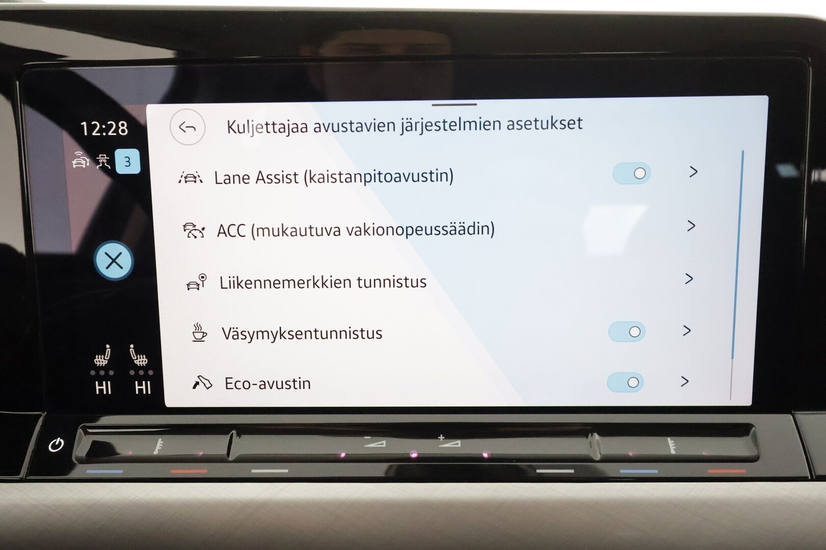 Volkswagen Golf 2021 Variant 1,0 eTSI (MHEV) 81 kW DSG * ACC / P.tutkat / Webasto / LED / Navi / Koukku / Digimittaristo * - 1.Om Suomi-auto / Kahdet renkaat aluvanteilla - Osta nyt, maksa vasta ensi vuonna