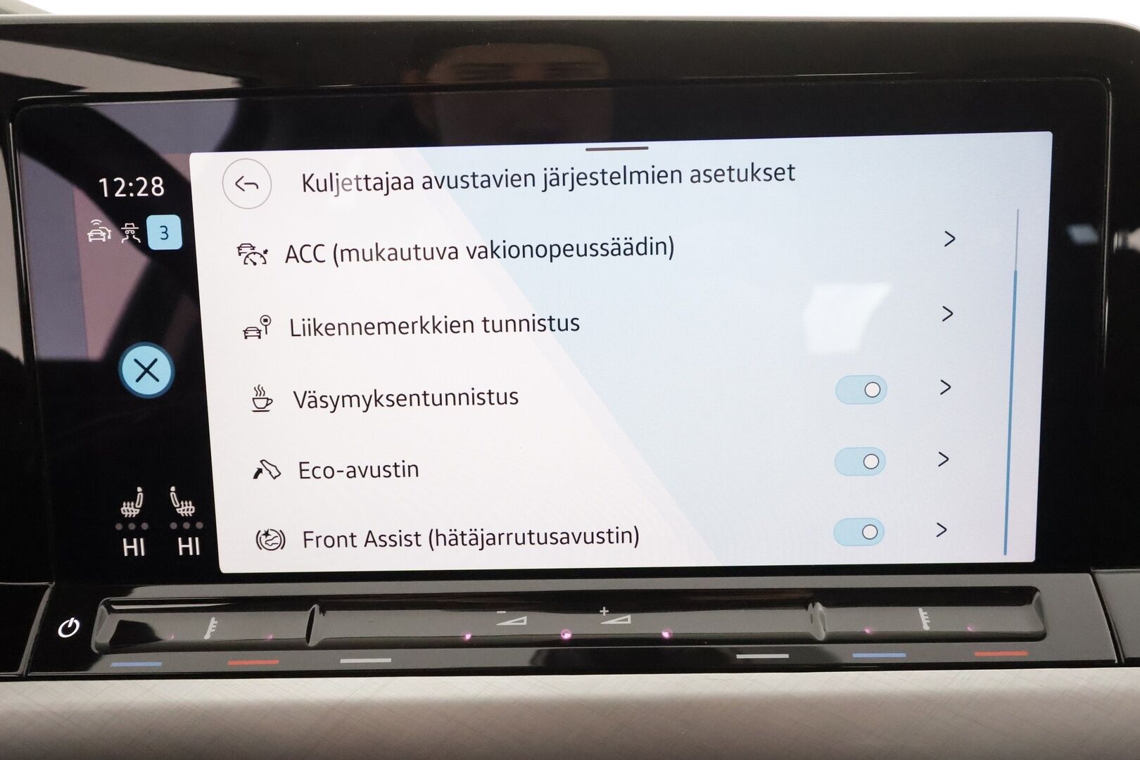 Volkswagen Golf 2021 Variant 1,0 eTSI (MHEV) 81 kW DSG * ACC / P.tutkat / Webasto / LED / Navi / Koukku / Digimittaristo * - 1.Om Suomi-auto / Kahdet renkaat aluvanteilla - Osta nyt, maksa vasta ensi vuonna