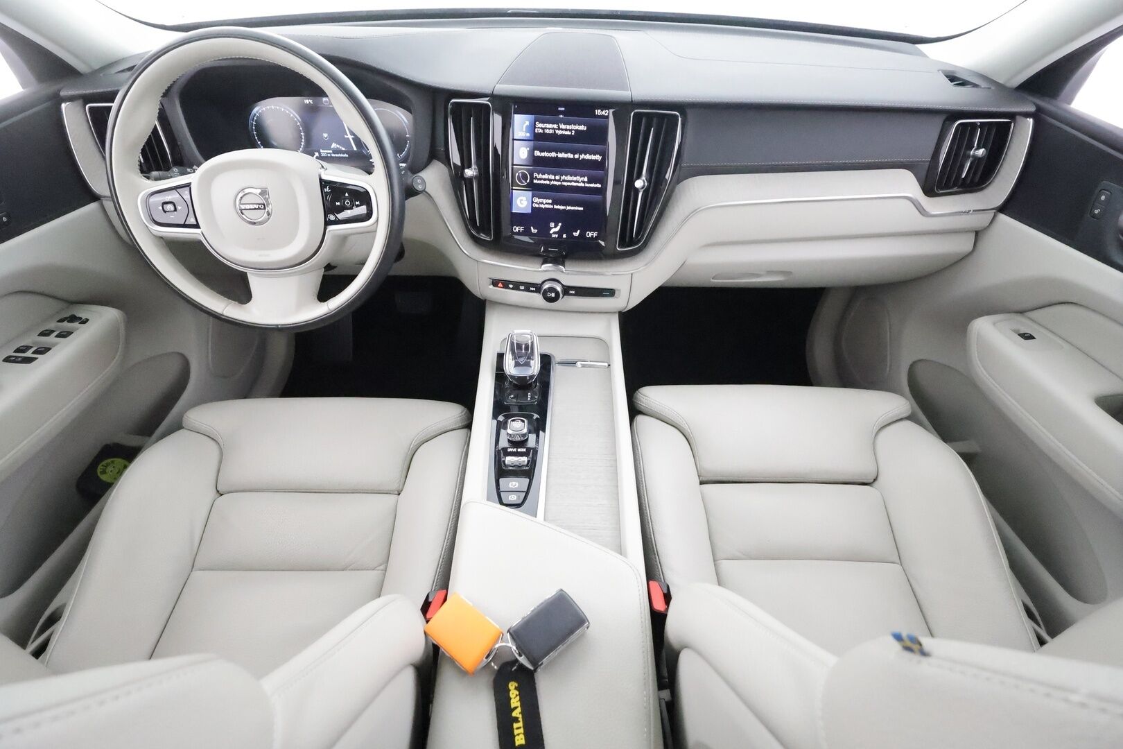 Volvo XC60 2021 T6 TwE AWD Business Inscription aut. - Suomiauto | Webasto | Panorama | ACC | High Perf Audio | Sporttinahat | Muistipenkki | Peruutuskamera | Adapt.LED | Merkkihuollot | Huippuvarusteet!