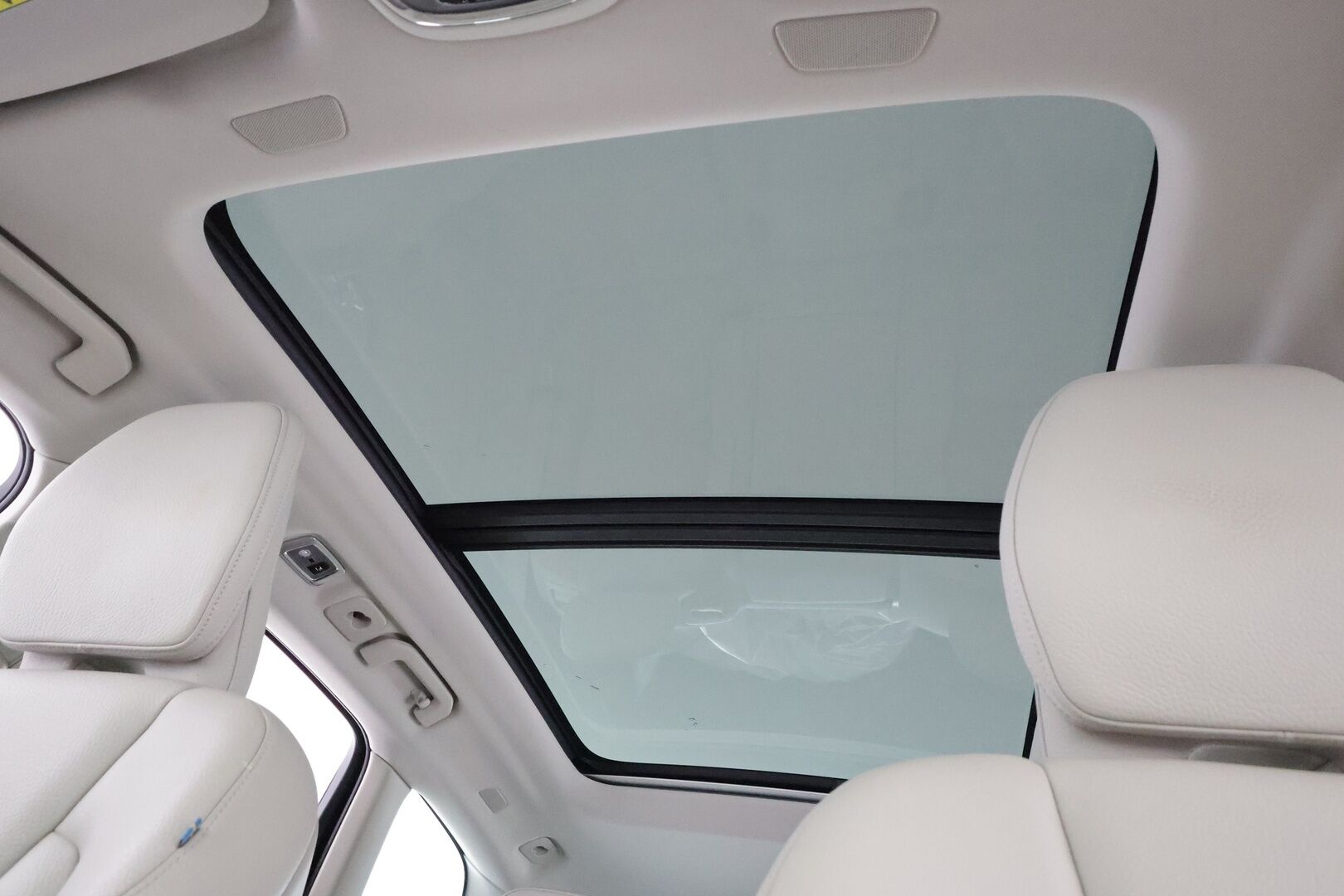 Volvo XC60 2021 T6 TwE AWD Business Inscription aut. - Suomiauto | Webasto | Panorama | ACC | High Perf Audio | Sporttinahat | Muistipenkki | Peruutuskamera | Adapt.LED | Merkkihuollot | Huippuvarusteet!