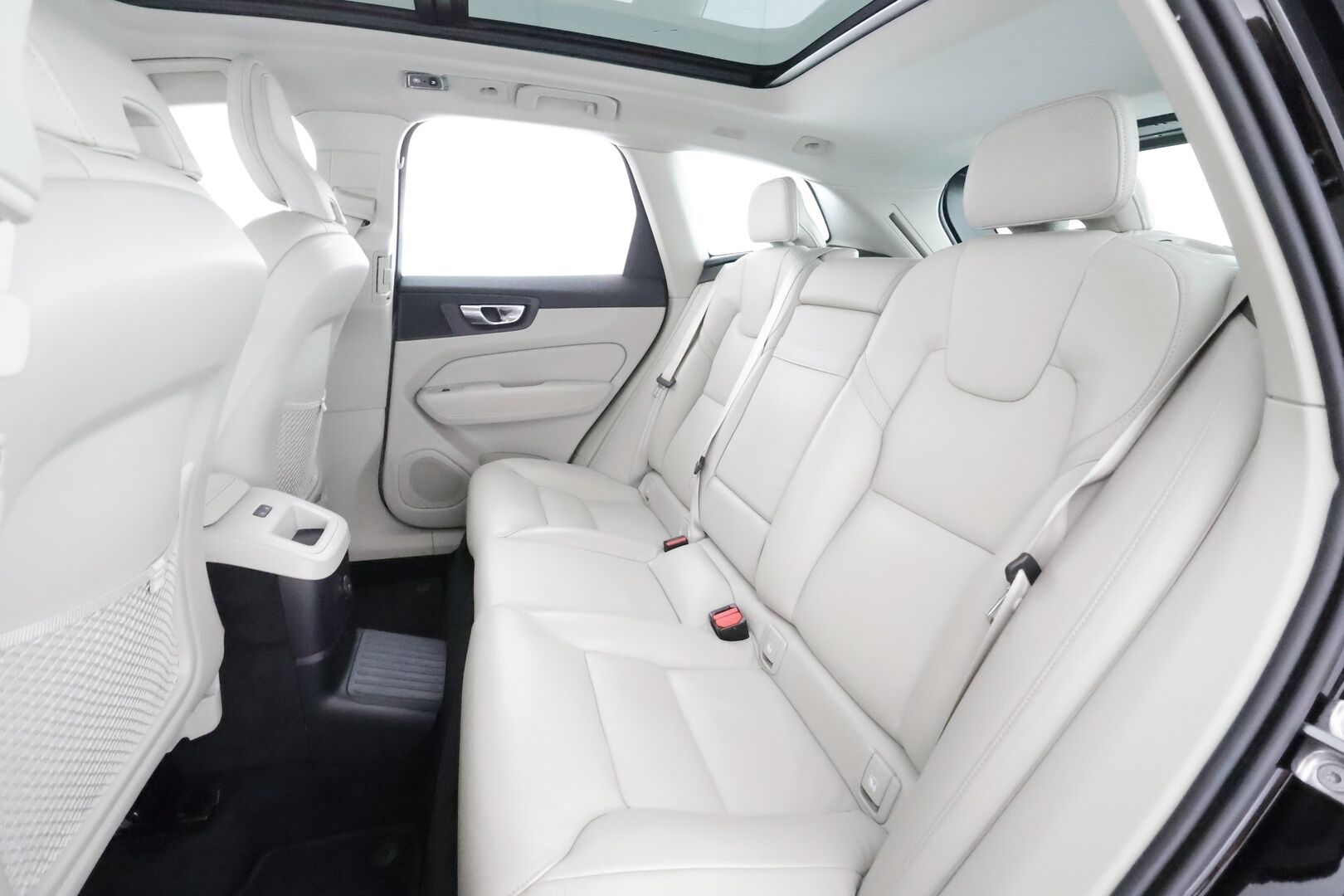Volvo XC60 2021 T6 TwE AWD Business Inscription aut. - Suomiauto | Webasto | Panorama | ACC | High Perf Audio | Sporttinahat | Muistipenkki | Peruutuskamera | Adapt.LED | Merkkihuollot | Huippuvarusteet!