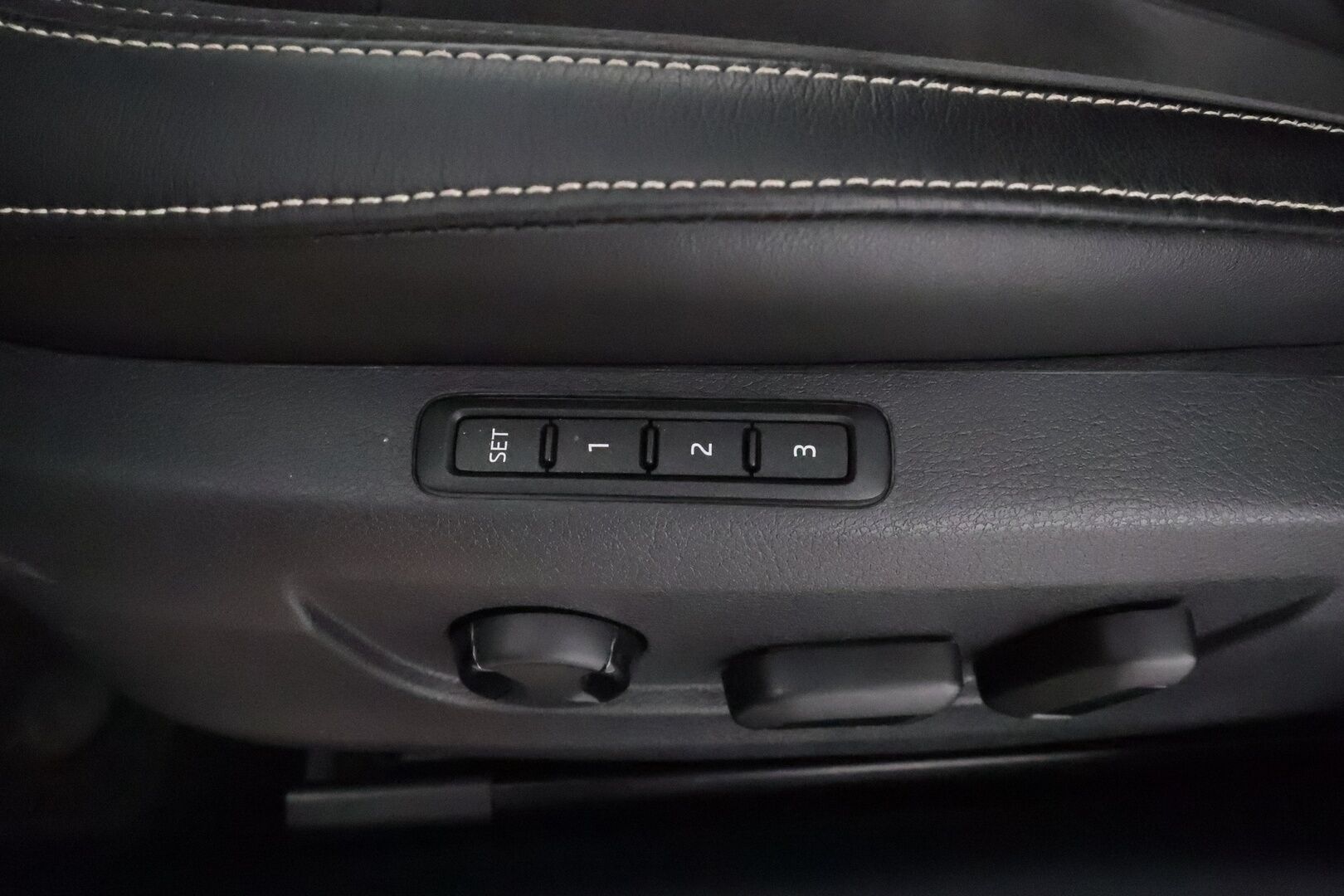 Skoda Superb 2021 Combi 2,0 TDI 150 Style DSG Aut **Canton / Webasto / Digimittaristo / Adapt. vakkari / Koukku / Matrix / P.kamera**