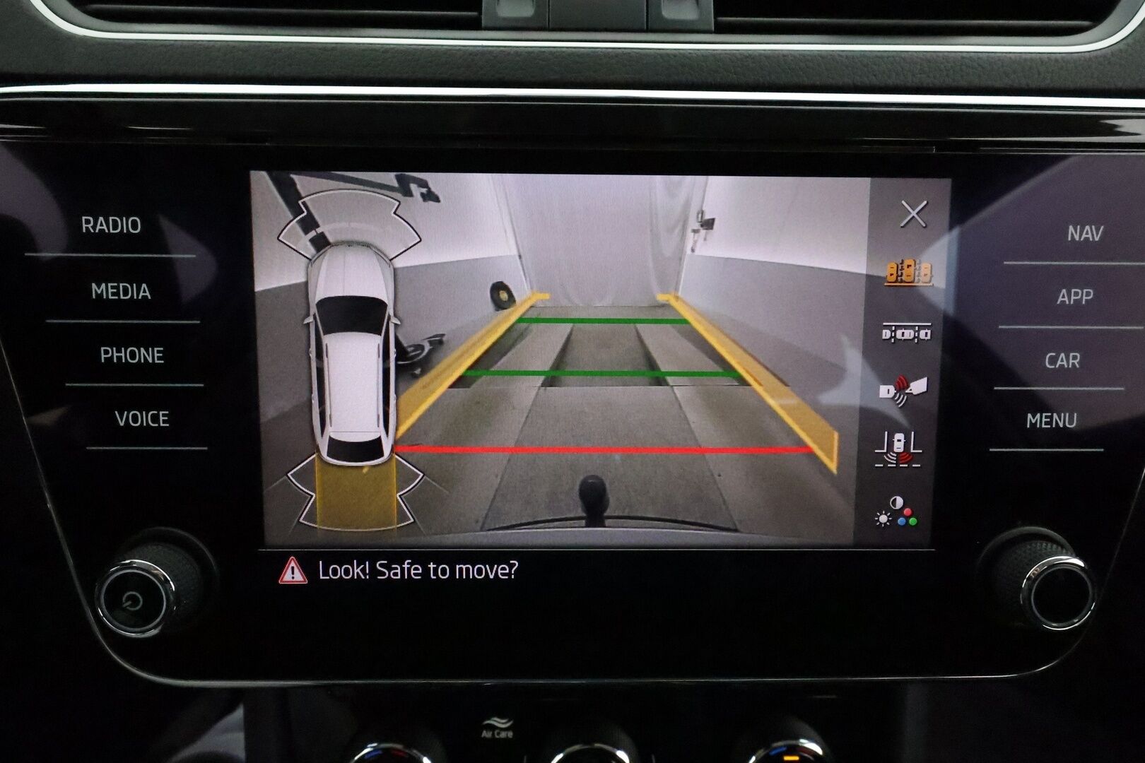 Skoda Superb 2021 Combi 2,0 TDI 150 Style DSG Aut **Canton / Webasto / Digimittaristo / Adapt. vakkari / Koukku / Matrix / P.kamera**