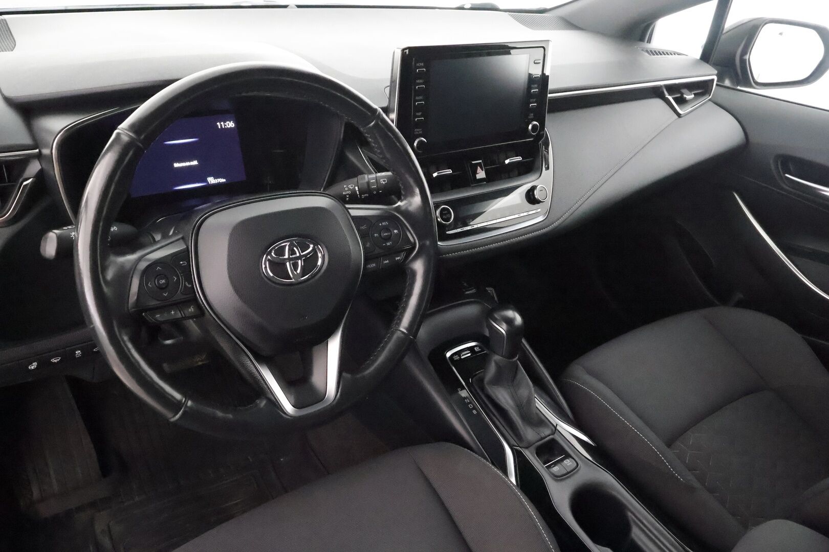 Toyota Corolla 2021 Touring Sports 1,8 Hybrid Active Edition - | ACC | LED | P.kamera | Navi | Apple & Android | LTA | RSA | Keyless | Lämm. ratti | Lohko+sisälämmitin | Merkkihuollot | 2x renkaat aluin | - KORKO VAIN 3,99 %