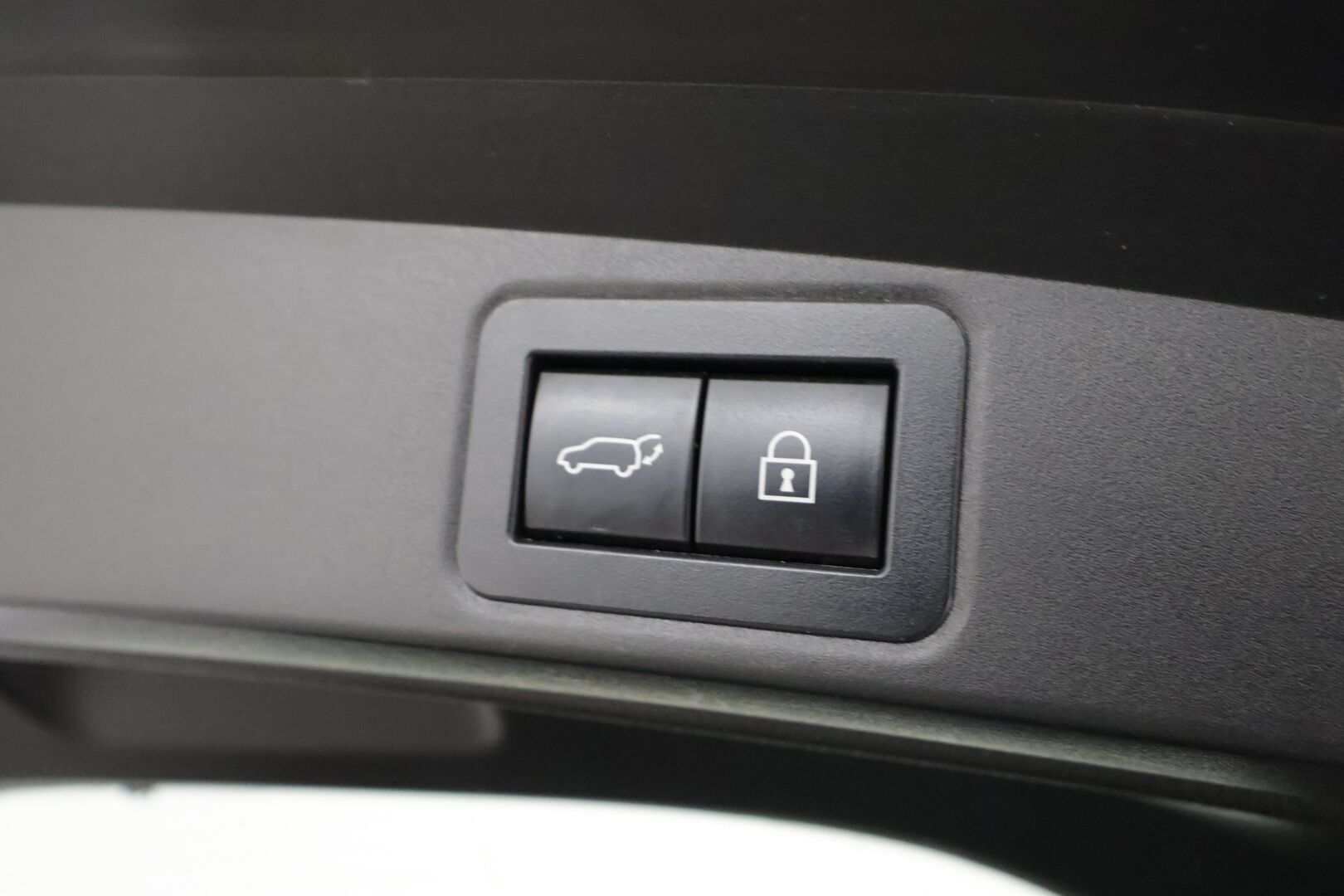 Toyota Corolla 2021 Touring Sports 1,8 Hybrid Active Edition - | ACC | LED | P.kamera | Navi | Apple & Android | LTA | RSA | Keyless | Lämm. ratti | Lohko+sisälämmitin | Merkkihuollot | 2x renkaat aluin | - KORKO VAIN 3,99 %