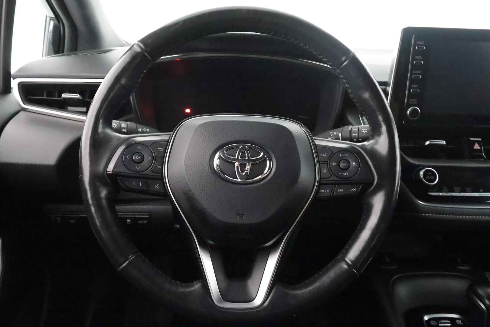 Toyota Corolla 2021 Touring Sports 1,8 Hybrid Active Edition - | ACC | LED | P.kamera | Navi | Apple & Android | LTA | RSA | Keyless | Lämm. ratti | Lohko+sisälämmitin | Merkkihuollot | 2x renkaat aluin | - KORKO VAIN 3,99 %