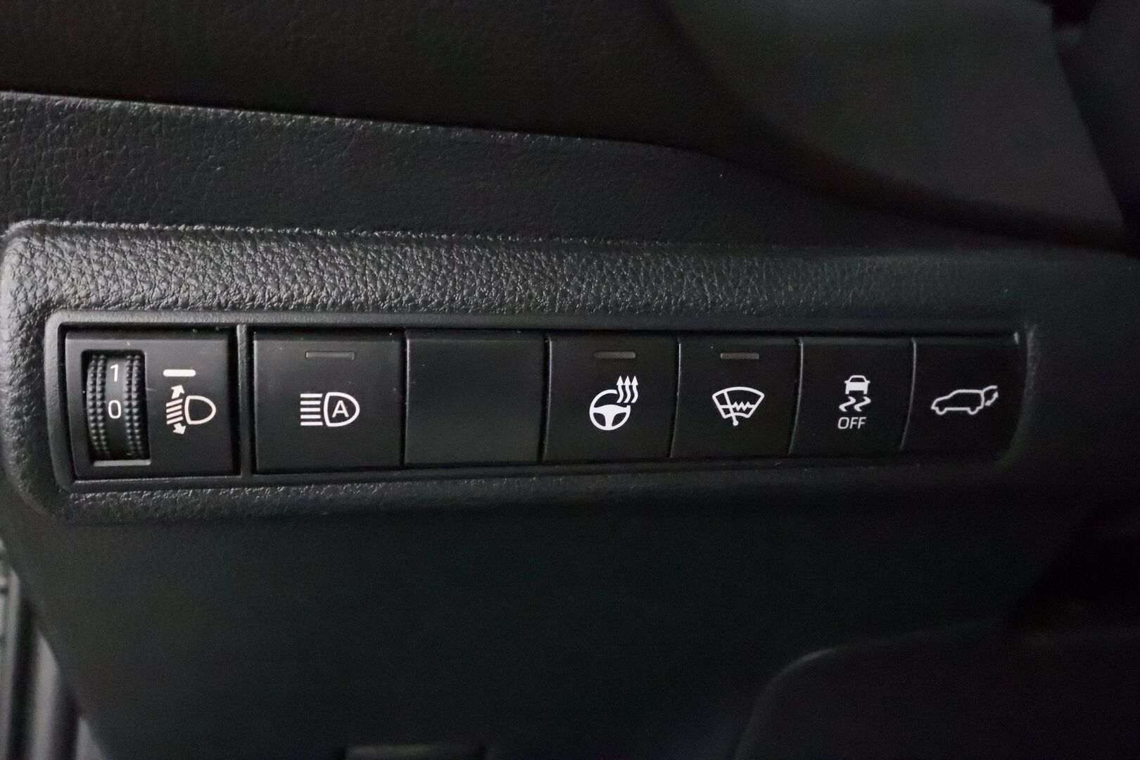 Toyota Corolla 2021 Touring Sports 1,8 Hybrid Active Edition - | ACC | LED | P.kamera | Navi | Apple & Android | LTA | RSA | Keyless | Lämm. ratti | Lohko+sisälämmitin | Merkkihuollot | 2x renkaat aluin | - KORKO VAIN 3,99 %